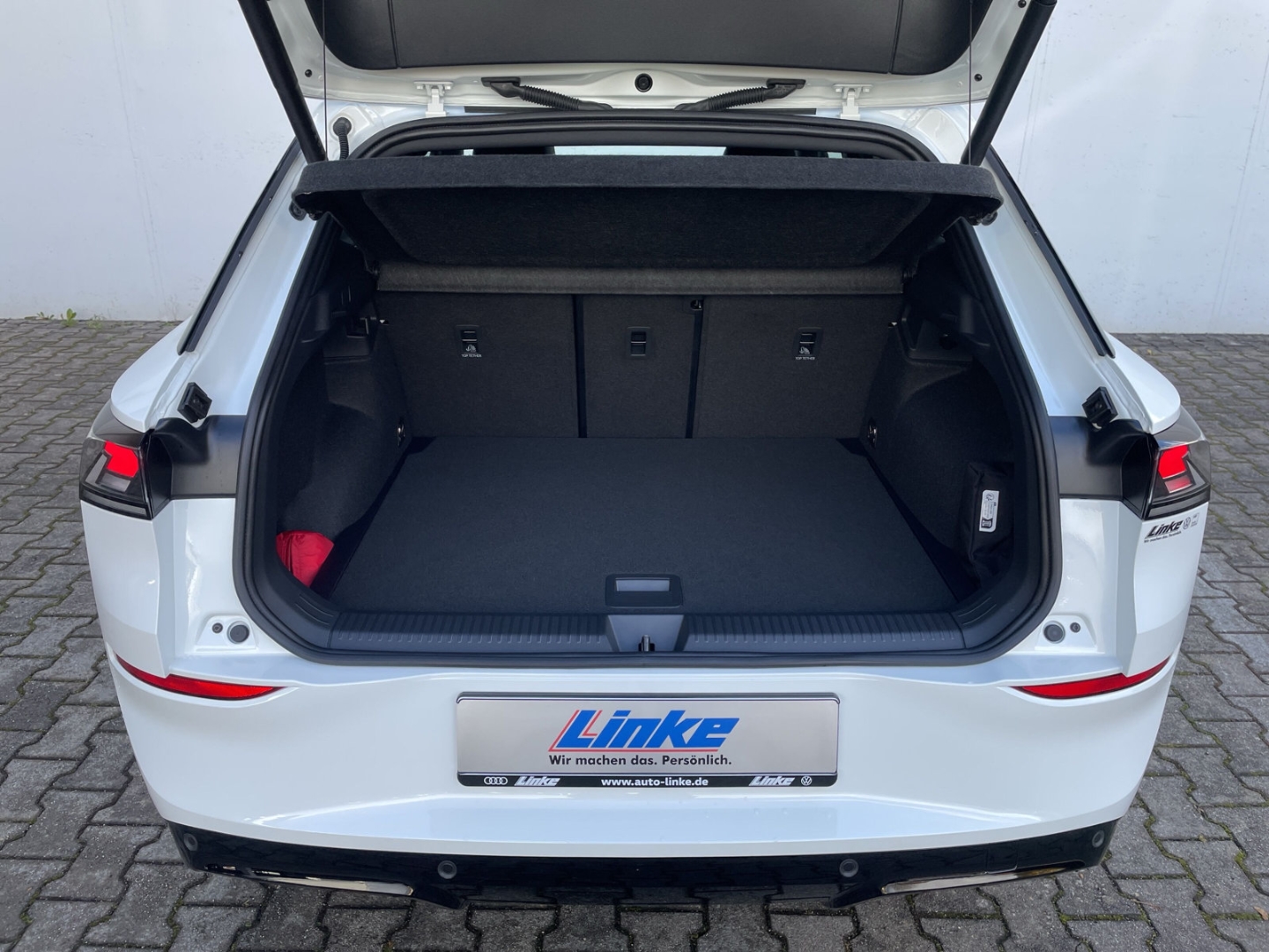 T-Roc R-Line 1.5eTSI DSG HUD/360°Kamera/Navi/ACC
