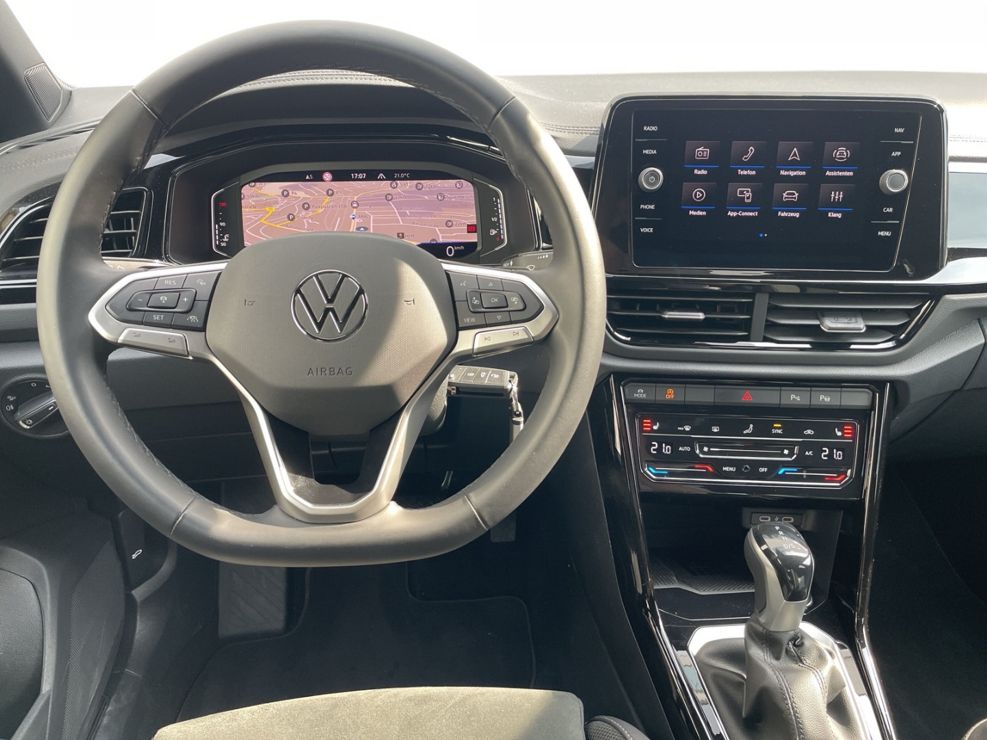 T-Roc 2.0 TDI DSG Style AHK/Navi/LED Plus/Kamera/App-Connect/ACC