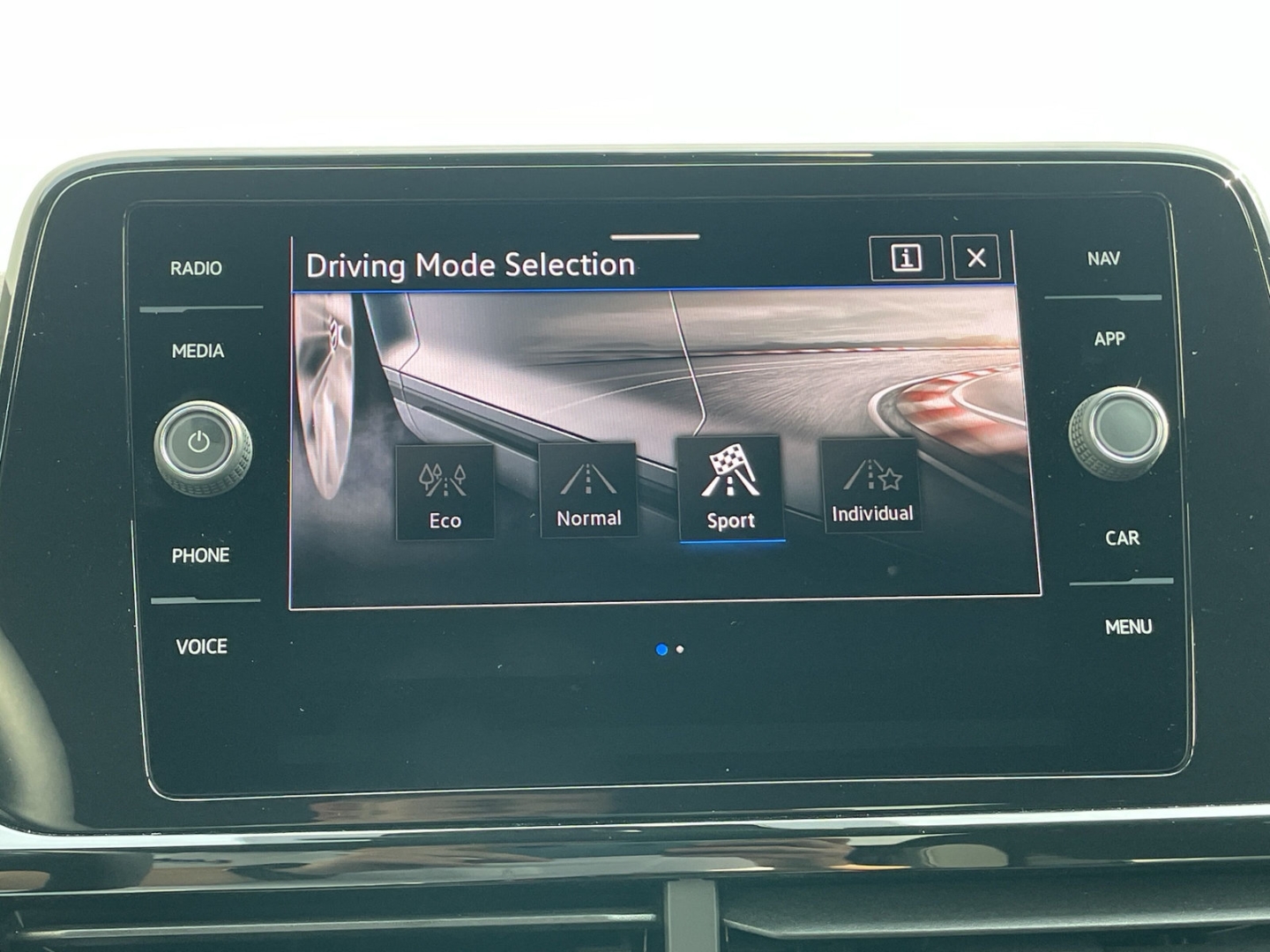 T-Roc 2.0 TDI DSG Style AHK/Navi/LED Plus/Kamera/App-Connect/ACC