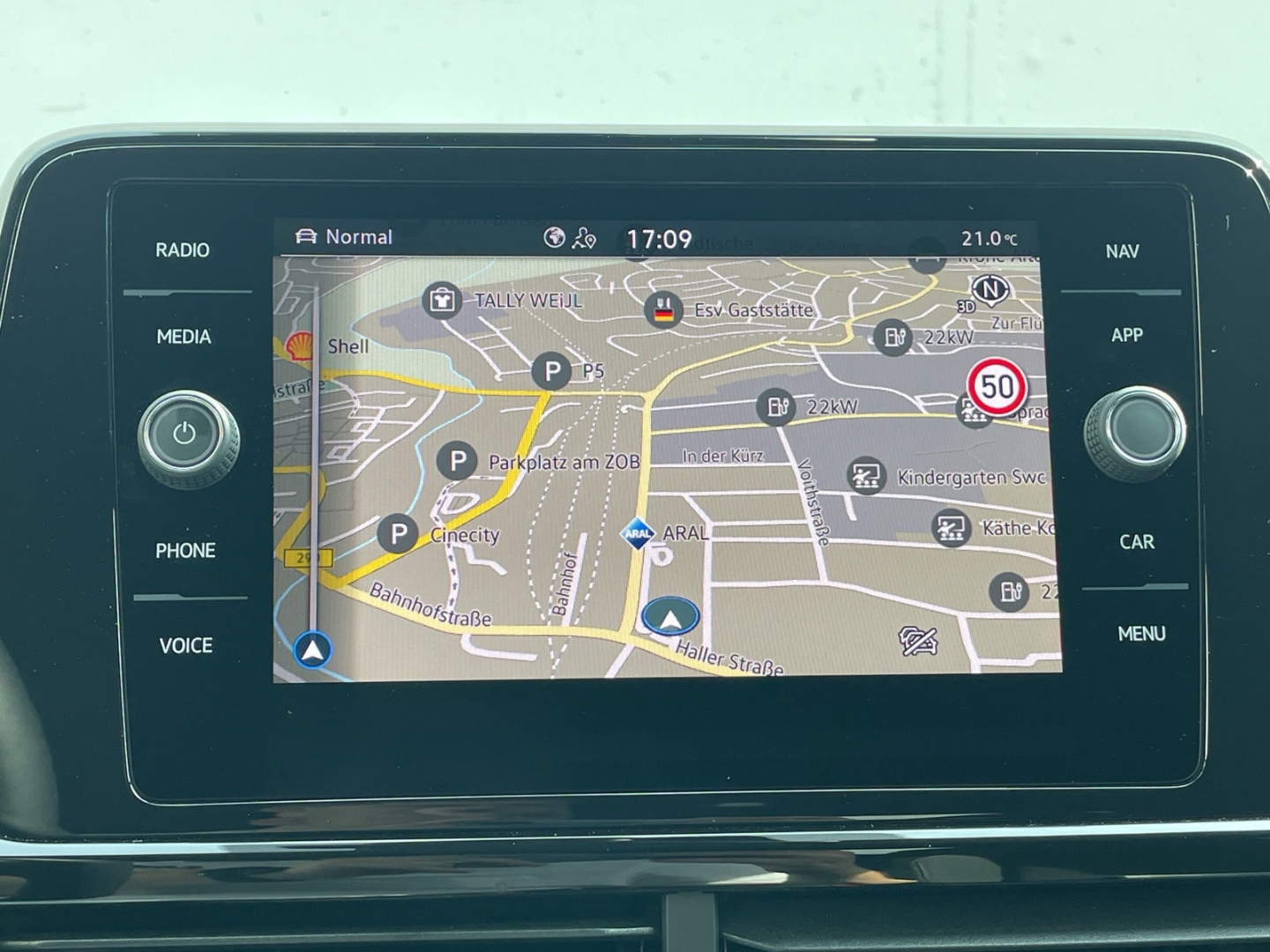 T-Roc 2.0 TDI DSG Style AHK/Navi/LED Plus/Kamera/App-Connect/ACC