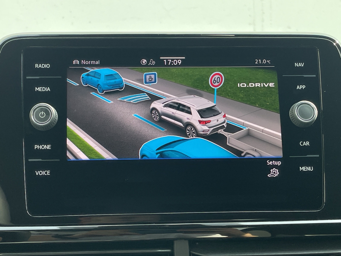 T-Roc 2.0 TDI DSG Style AHK/Navi/LED Plus/Kamera/App-Connect/ACC