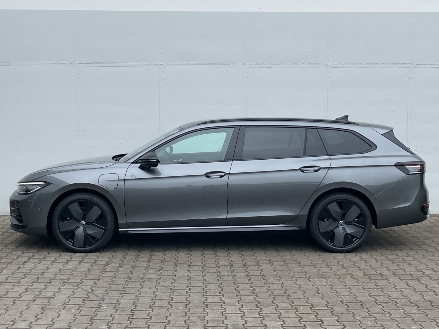 Passat Variant 1.5TSI eHybrid R-Line HUD/AHK/DCC Pro