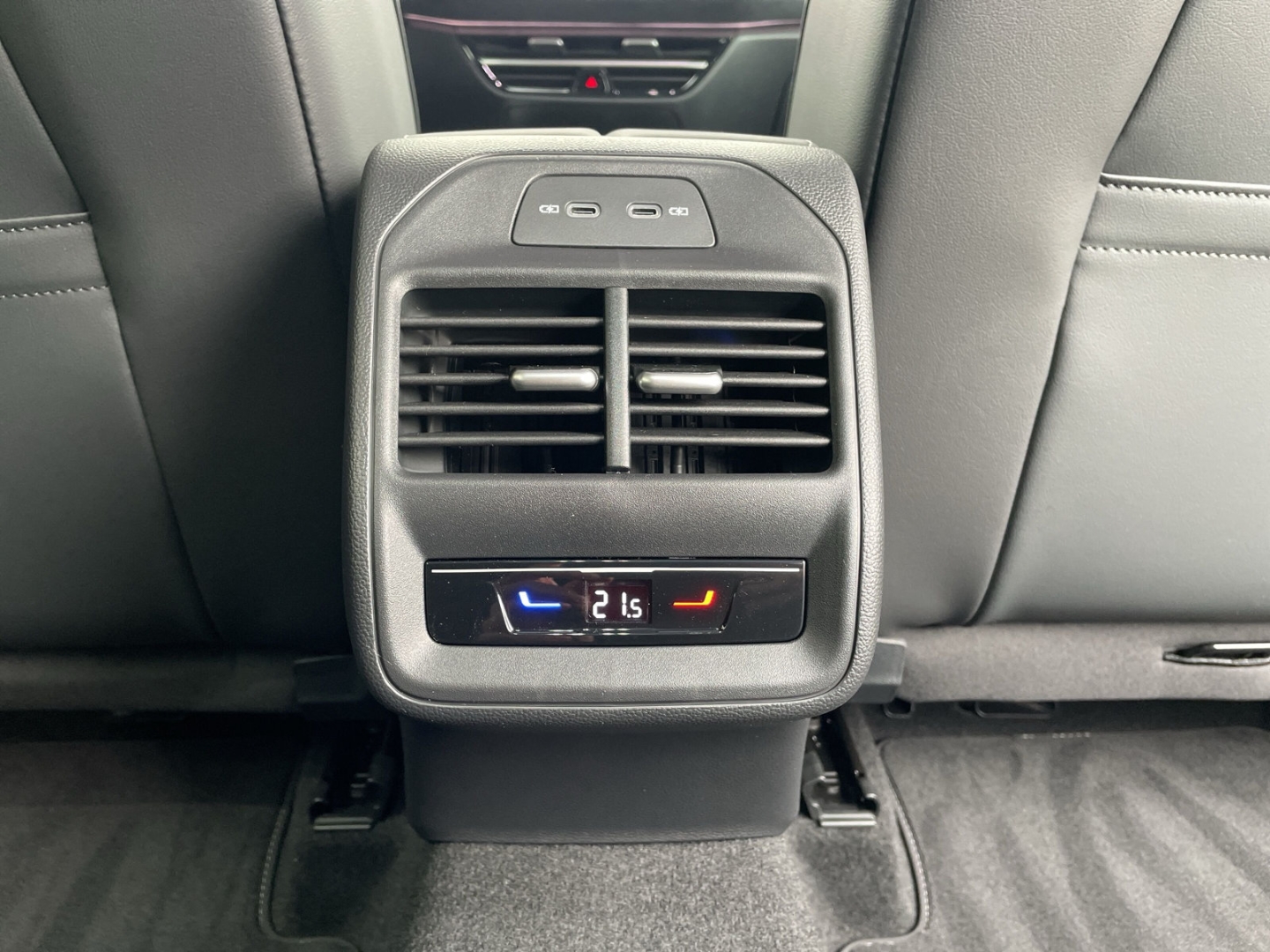 Passat Variant 1.5TSI eHybrid R-Line HUD/AHK/DCC Pro