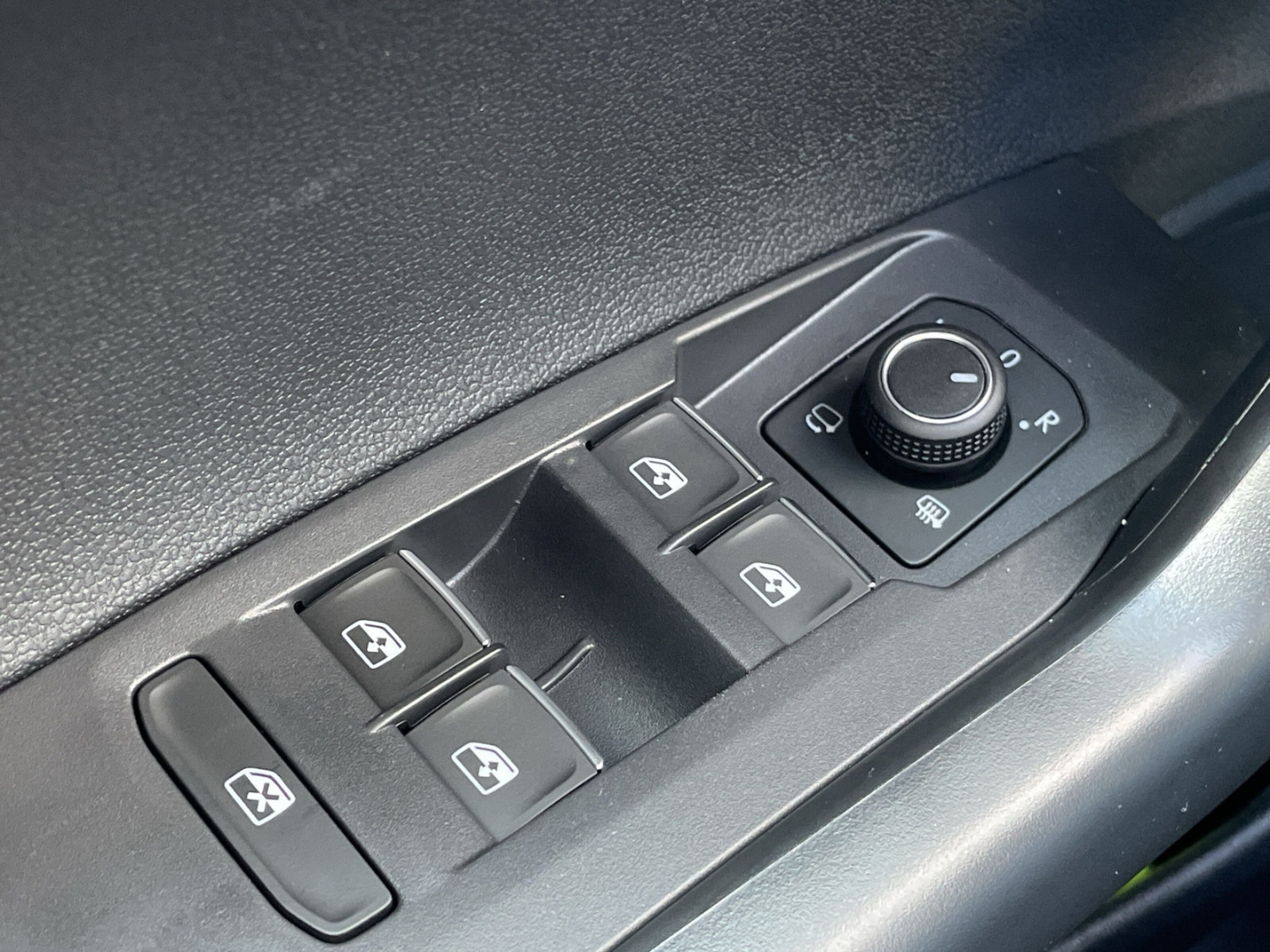 Taigo Goal 1.0 TSI DSG AHK/Keyless/Navi/Matrix ACC