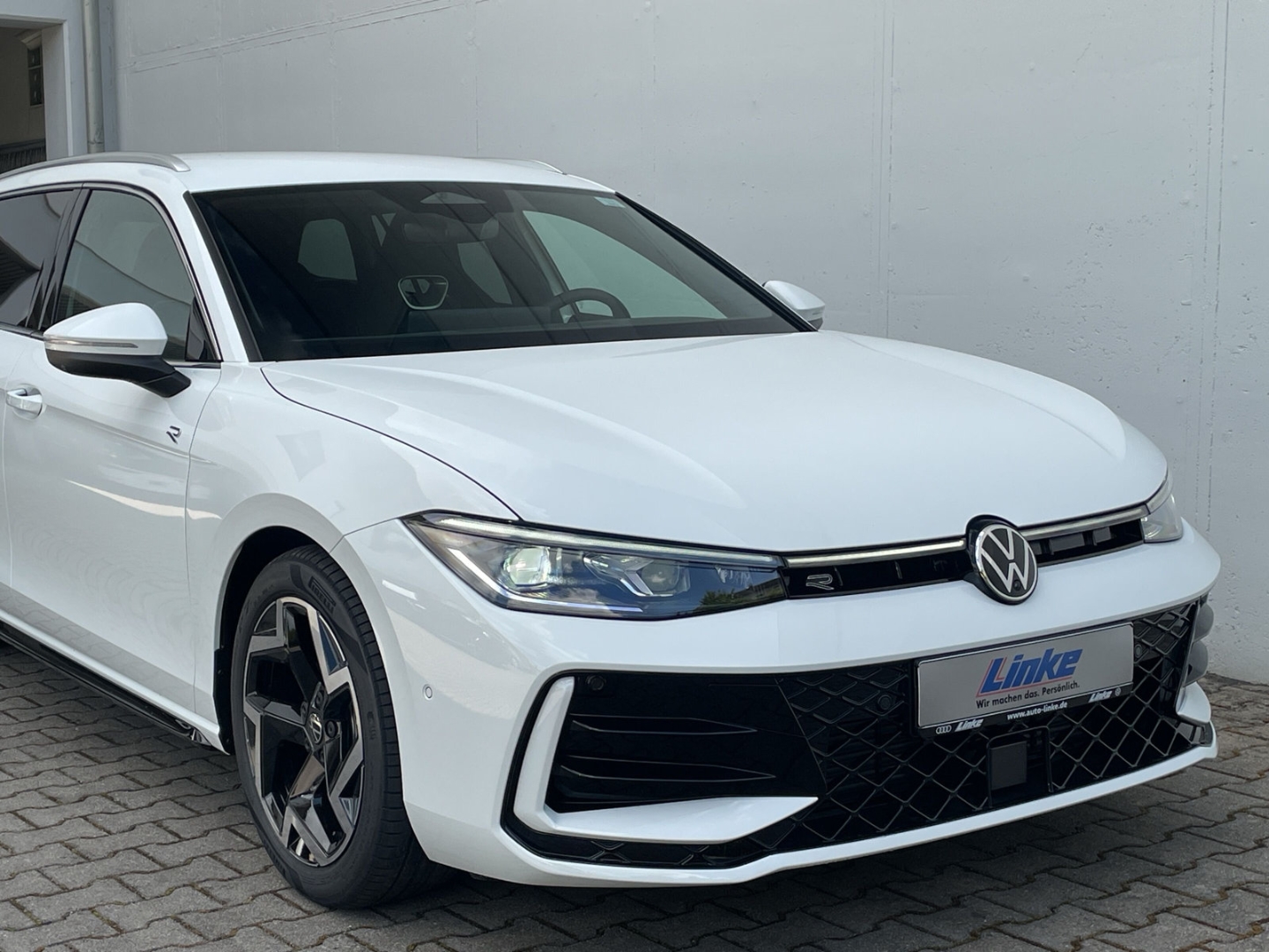 Passat R-Line 2.0 TDI DSG HUD/AHK/Navi/360Kamera