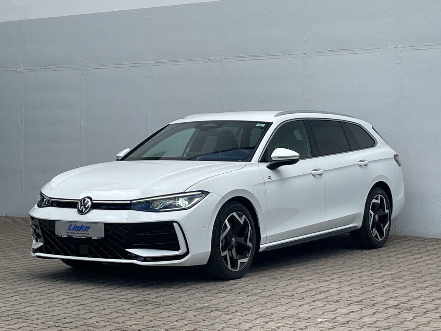 Passat R-Line 2.0 TDI DSG HUD/AHK/Navi/360Kamera