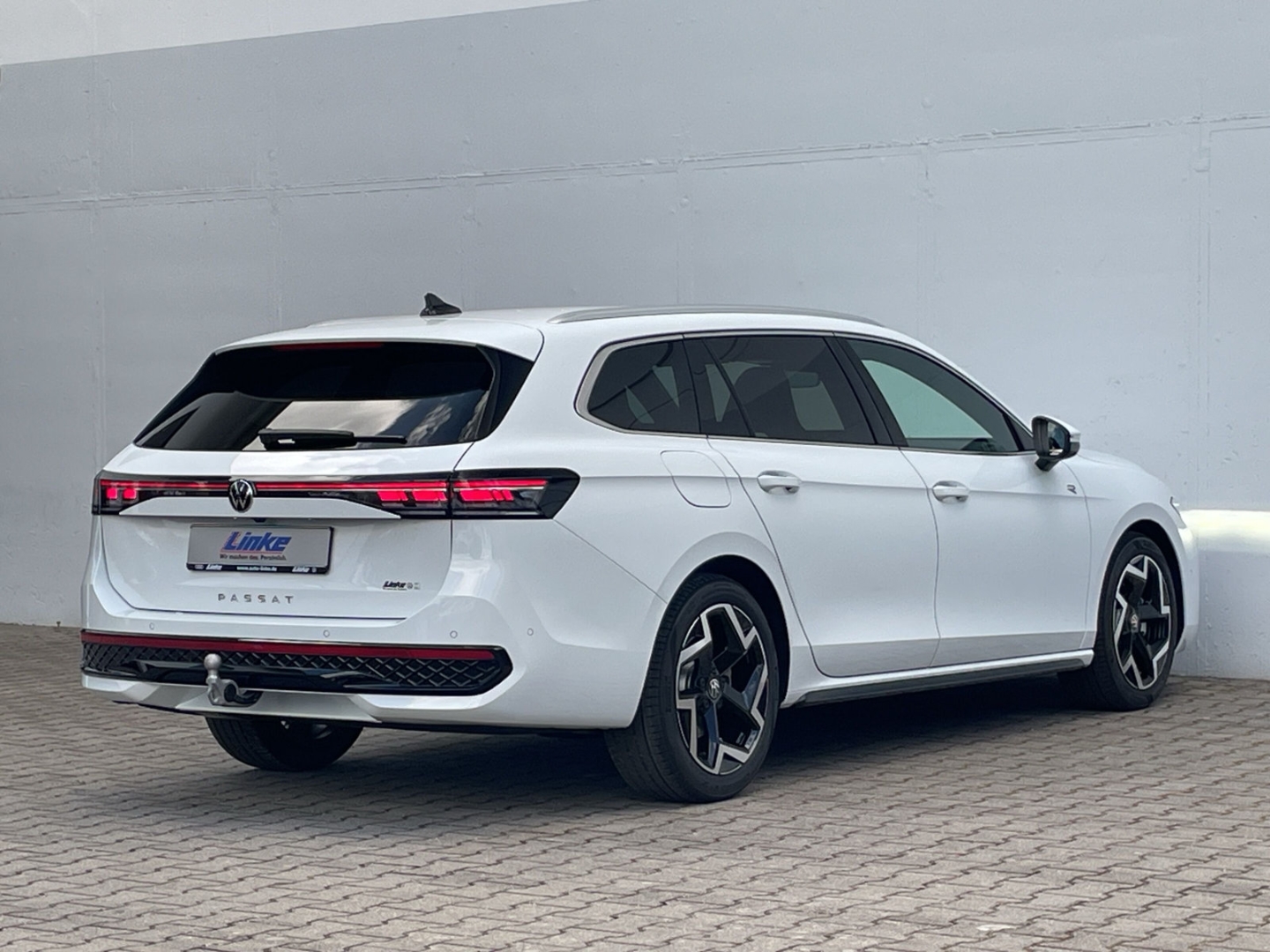 Passat R-Line 2.0 TDI DSG HUD/AHK/Navi/360Kamera