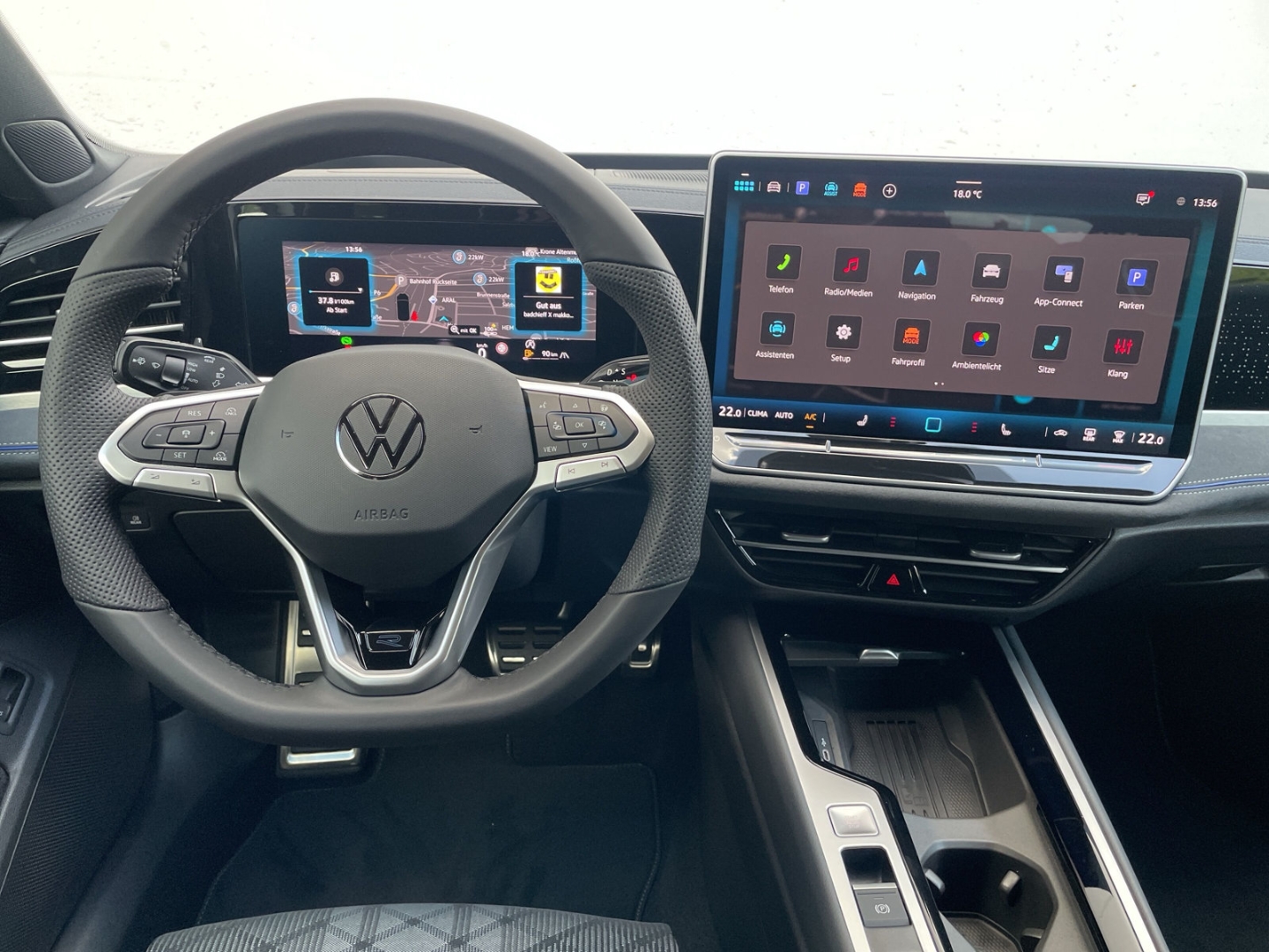 Passat R-Line 2.0 TDI DSG HUD/AHK/Navi/360Kamera