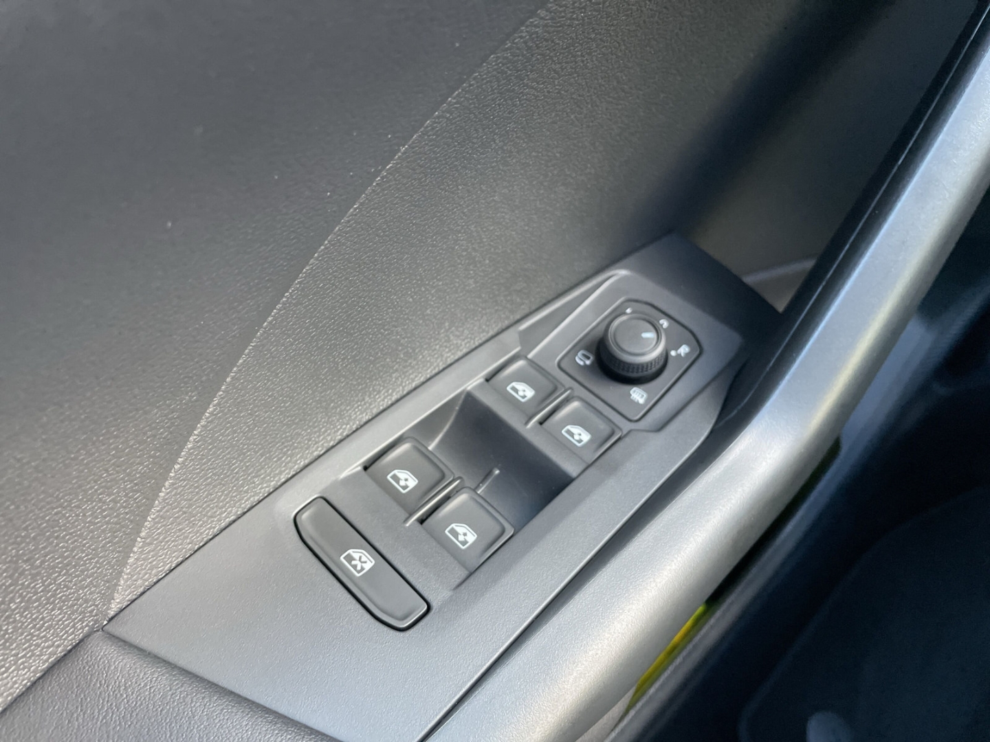 T-Cross 1.0 TSI DSG Life Kamera/Navi/App-Connect/LED/Sitzhzg
