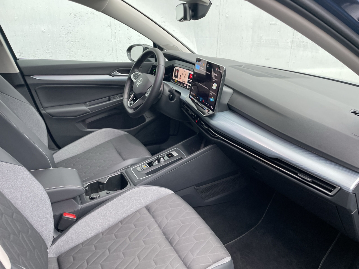 Golf VIII 1.5 eTSI DSG Goal AHK/Kamera/IQ.Light/ACC/Navi/App-Connect