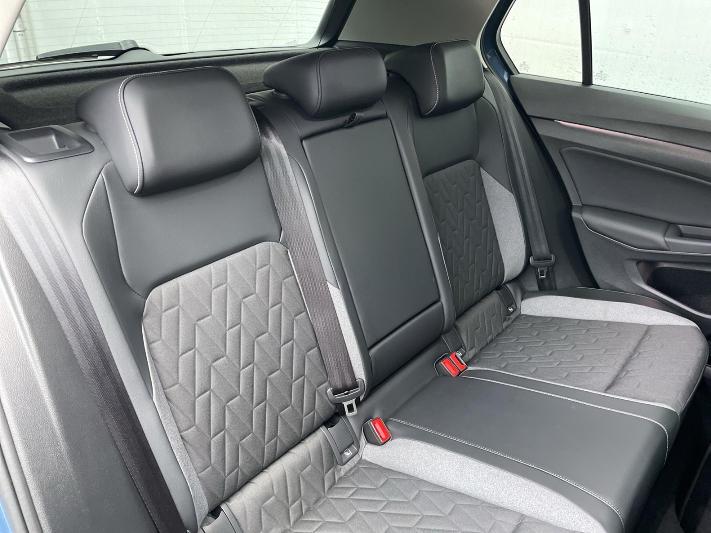 Golf VIII 1.5 eTSI DSG Goal AHK/Kamera/IQ.Light/ACC/Navi/App-Connect
