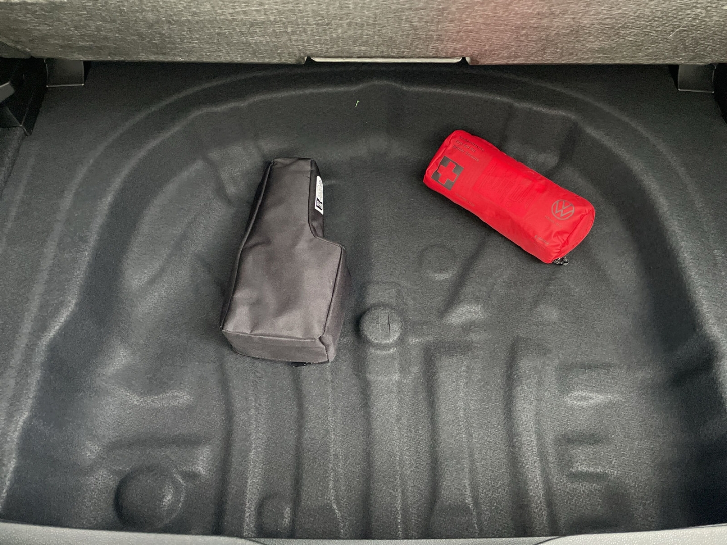 Golf VIII 1.5 eTSI DSG Goal AHK/Kamera/IQ.Light/ACC/Navi/App-Connect