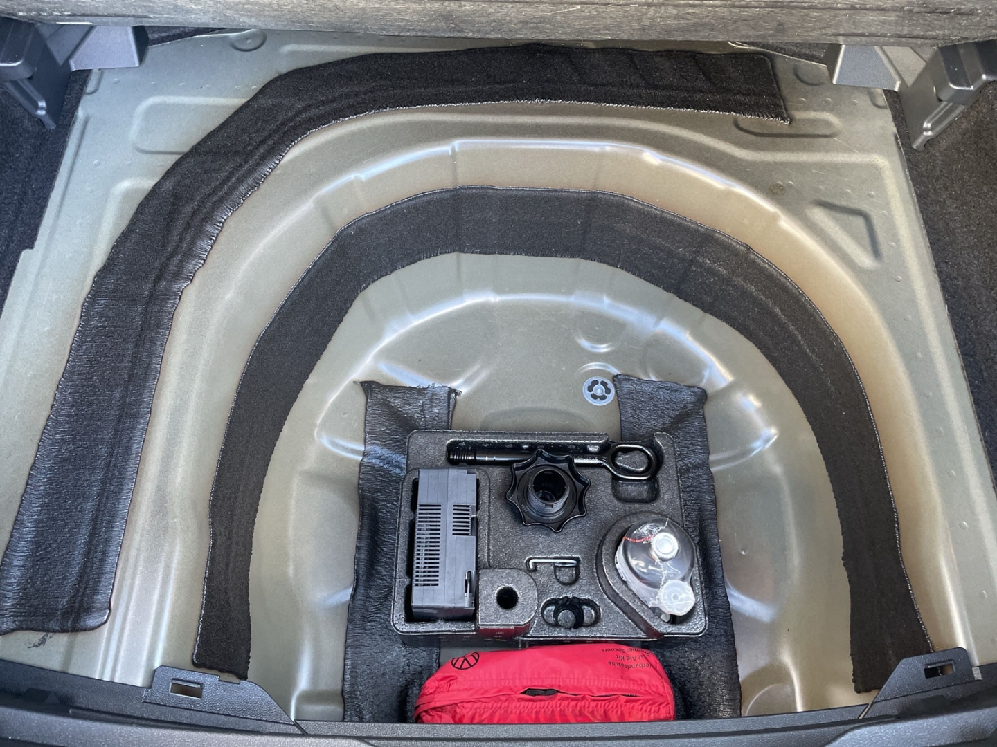 Taigo 1.0 TSI Goal 5-Gang LED/ACC/Navi/App-Connect/PDC/Sitzhzg