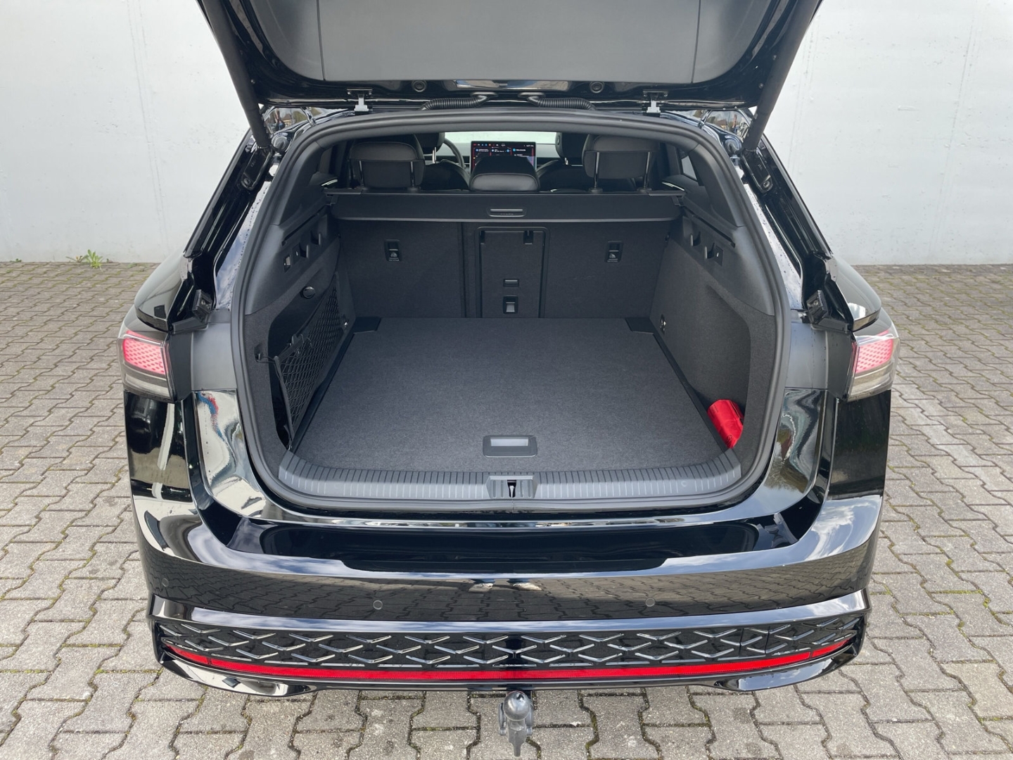 ID.7 GTX Tourer 4MOTION AHK/DCC/HUD/Matrix/Keyless/H&K/360°Kamera/Wärmepumpe