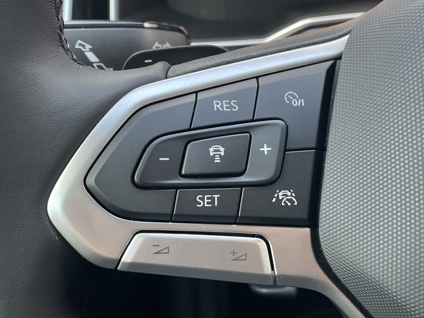 Taigo 1.0 TSI DSG Style IQ.Light/Kamera/ACC/Navi/App-Connect/Sitzhzg