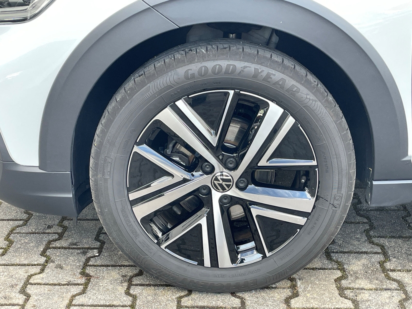 Taigo 1.0 TSI DSG Style IQ.Light/Kamera/ACC/Navi/App-Connect/Sitzhzg
