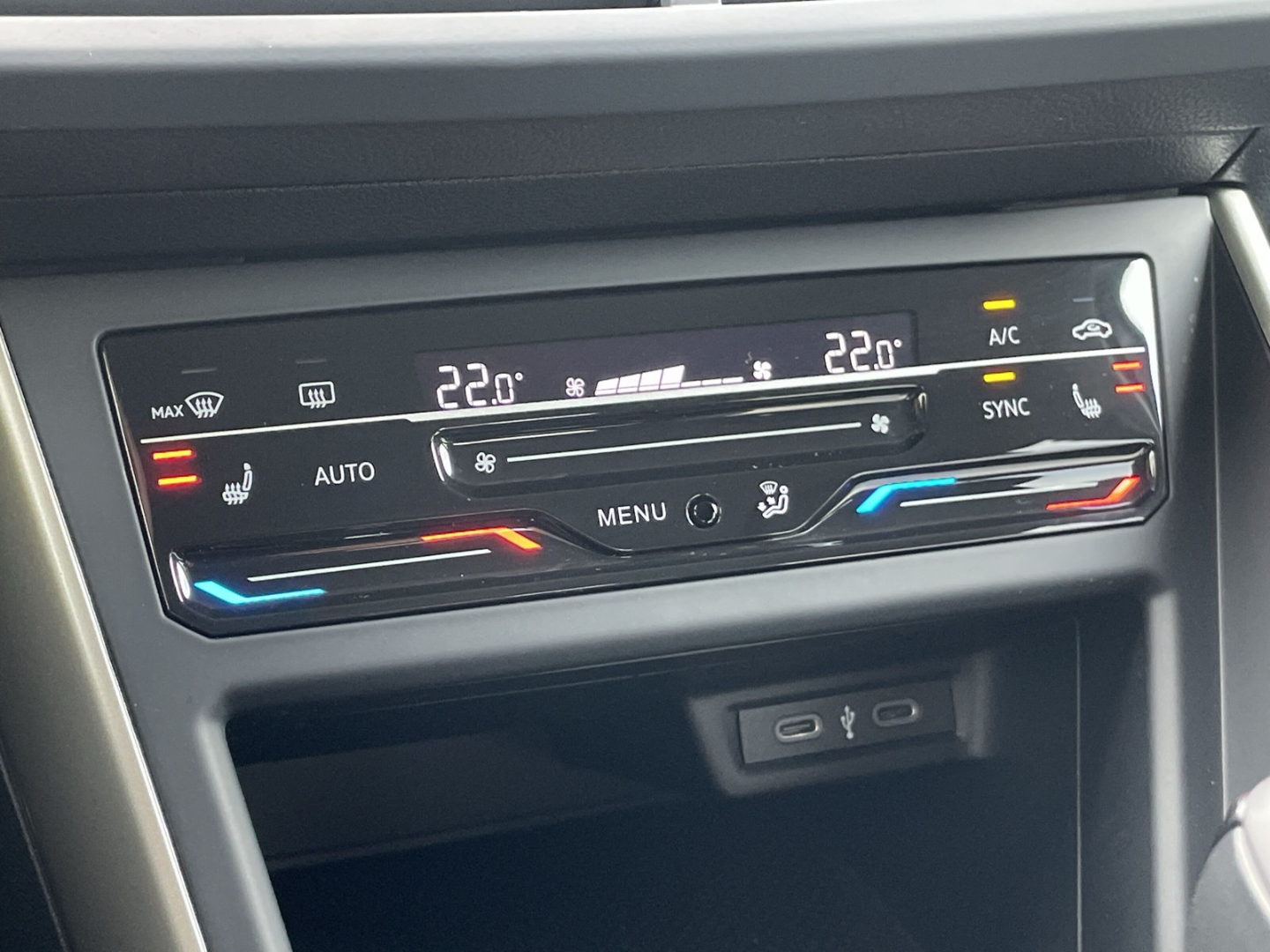 Taigo 1.0TSI DSG Move AHK/Kamera/App-Connect/ACC/Sitzhzg