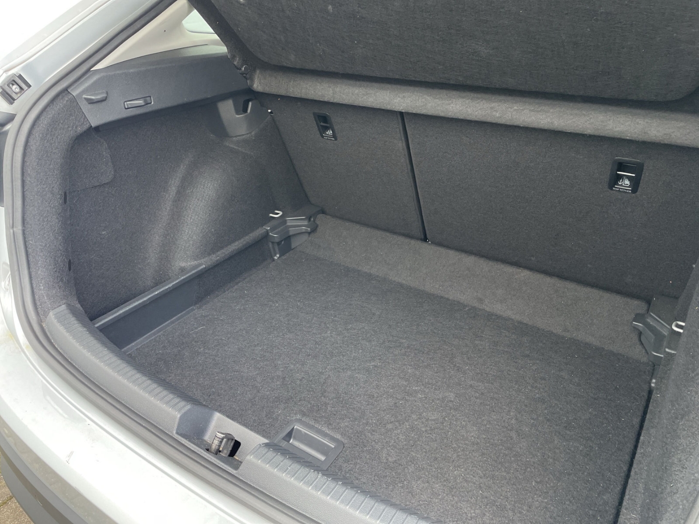 Taigo 1.0TSI DSG Move AHK/Kamera/App-Connect/ACC/Sitzhzg