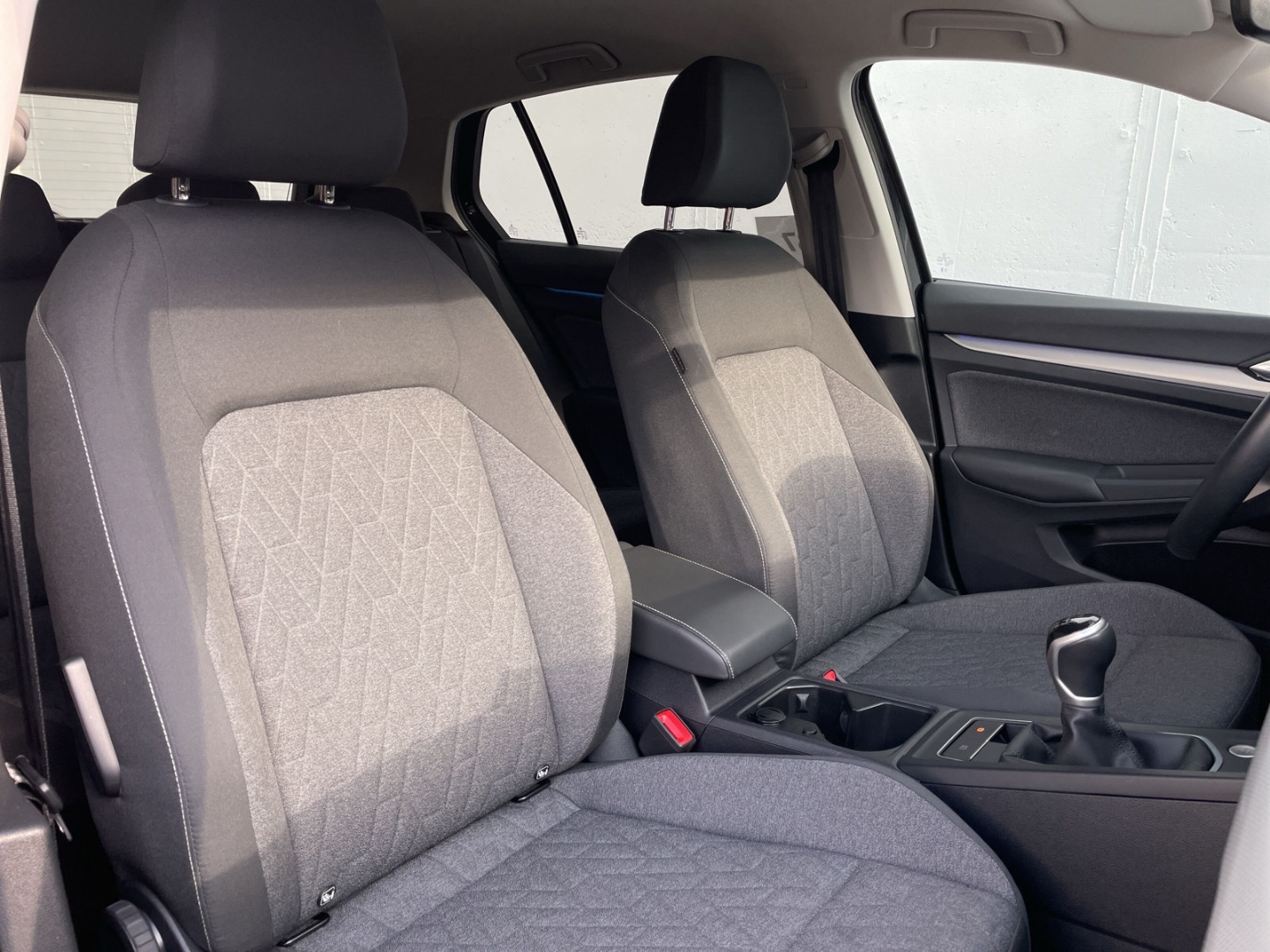 Golf VIII 1.5 TSI Move AHK/Kamera/LED Plus /Navi/Sitzhzg/App-Connect