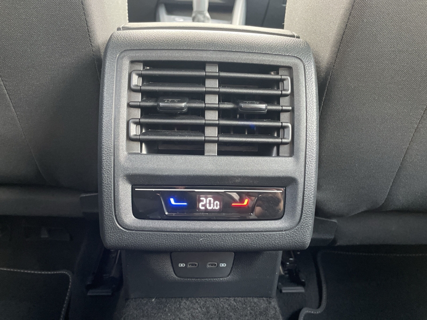 Golf VIII 1.5 TSI Move AHK/Kamera/LED Plus /Navi/Sitzhzg/App-Connect