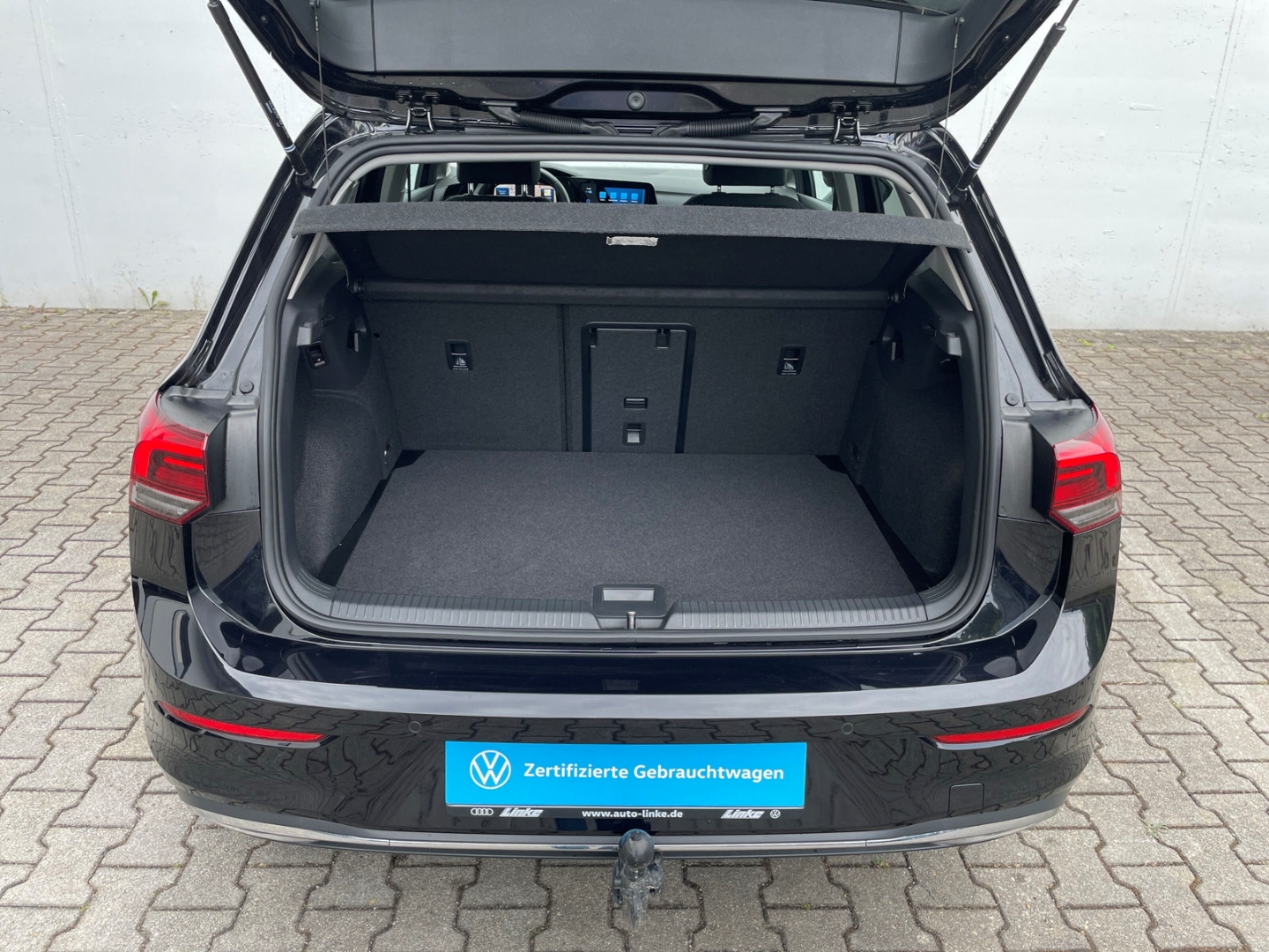 Golf VIII 1.5 TSI Move AHK/Kamera/LED Plus /Navi/Sitzhzg/App-Connect