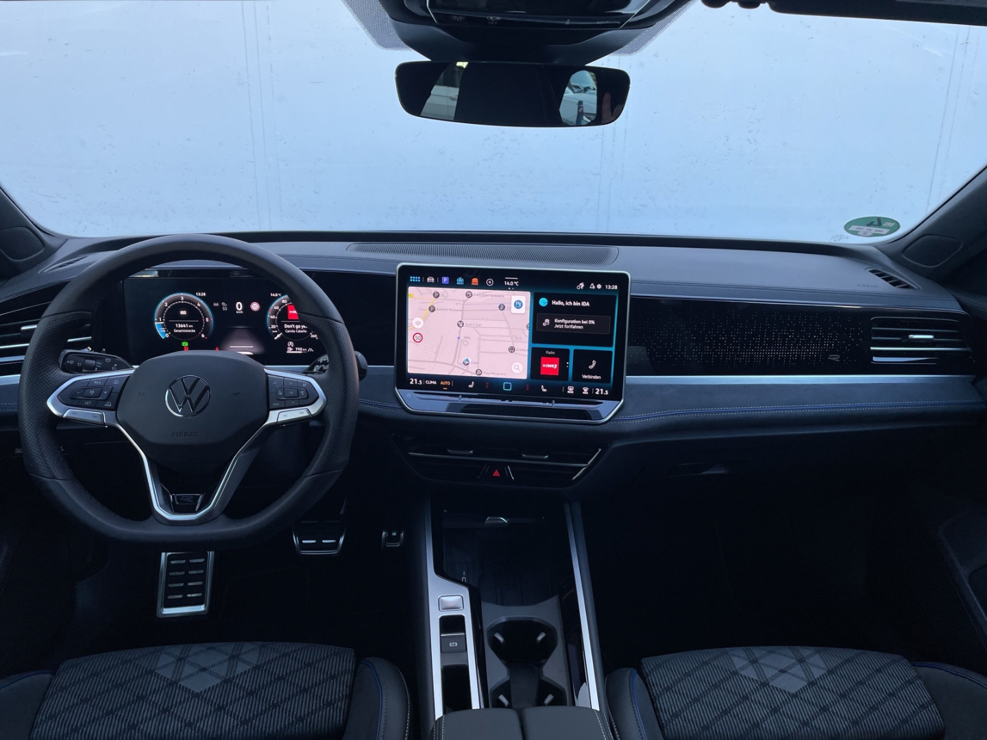 Passat 2.0 TDI R-Line AHK/Kamera/Keyless/Matrix/el.Heckklappe/ACC/Navi/App-Connect