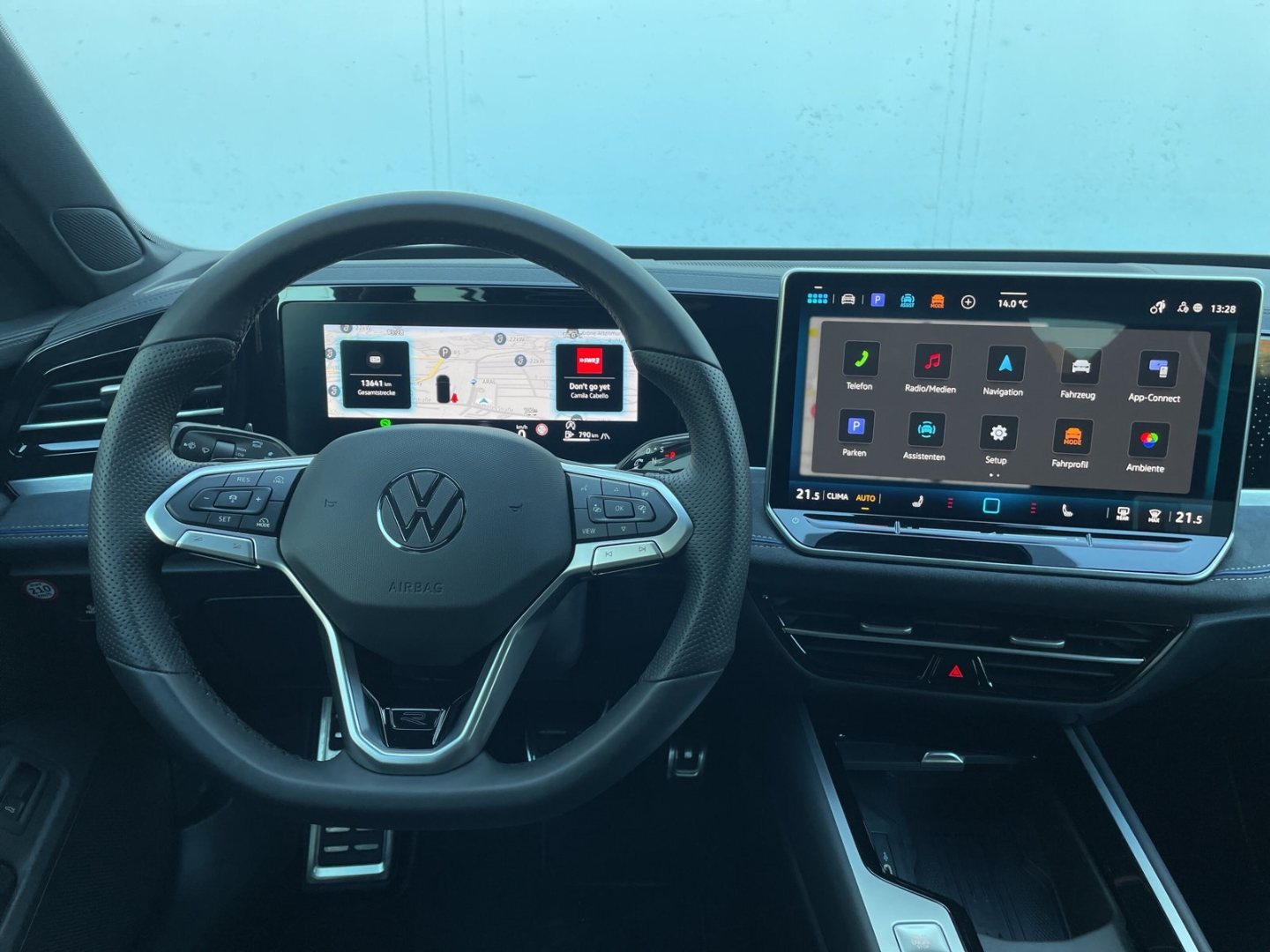 Passat 2.0 TDI R-Line AHK/Kamera/Keyless/Matrix/el.Heckklappe/ACC/Navi/App-Connect