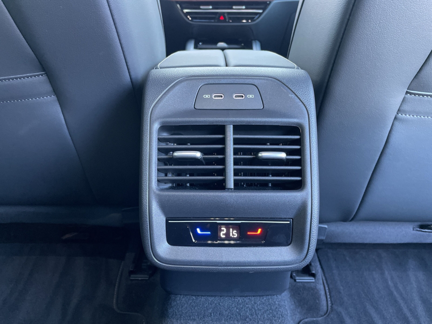 Passat 2.0 TDI R-Line AHK/Kamera/Keyless/Matrix/el.Heckklappe/ACC/Navi/App-Connect