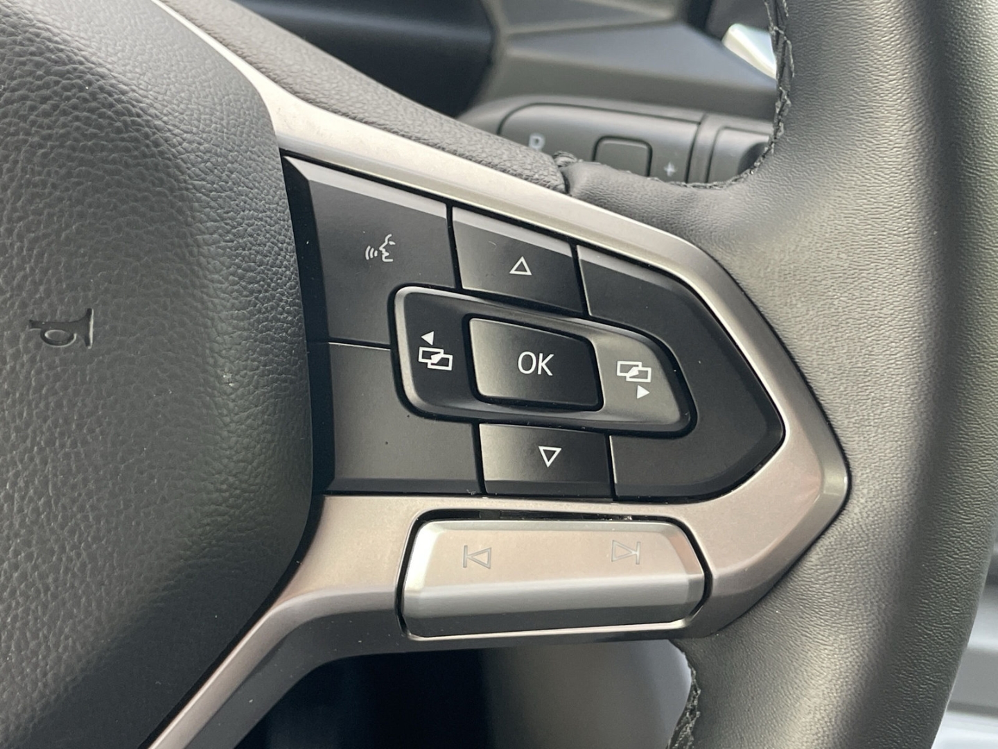 Caravelle Edition 2.0 TDI DSG Matrix/AHK/360°Kamera/Navi/App-Connect/ACC