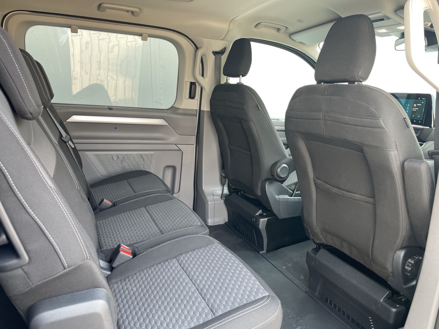 Caravelle Edition 2.0 TDI DSG Matrix/AHK/360°Kamera/Navi/App-Connect/ACC