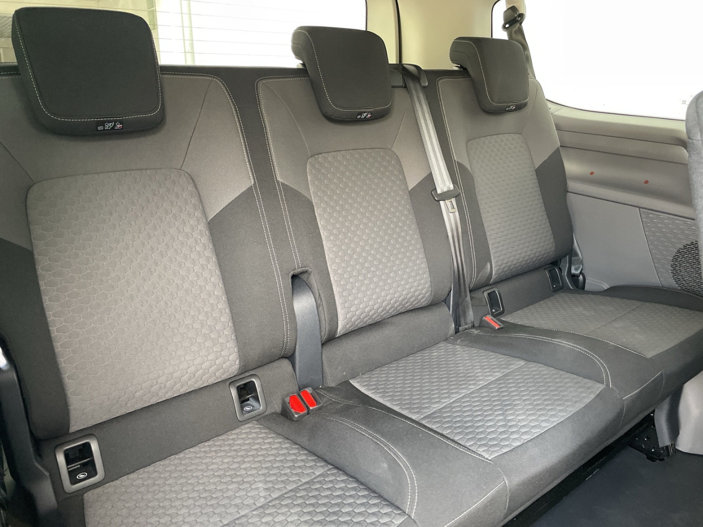 Caravelle Edition 2.0 TDI DSG Matrix/AHK/360°Kamera/Navi/App-Connect/ACC