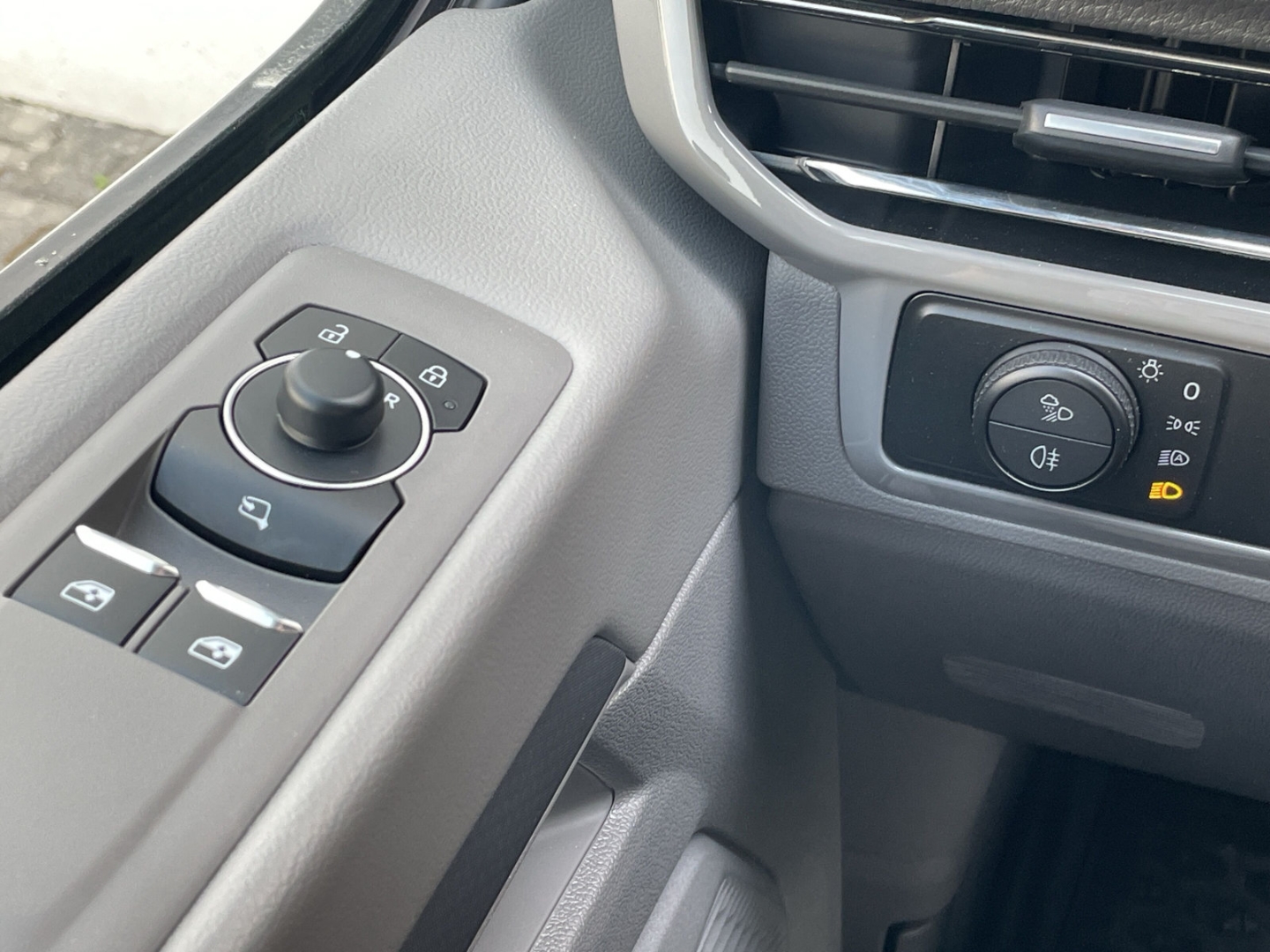 Caravelle Edition 2.0 TDI DSG Matrix/AHK/360°Kamera/Navi/App-Connect/ACC