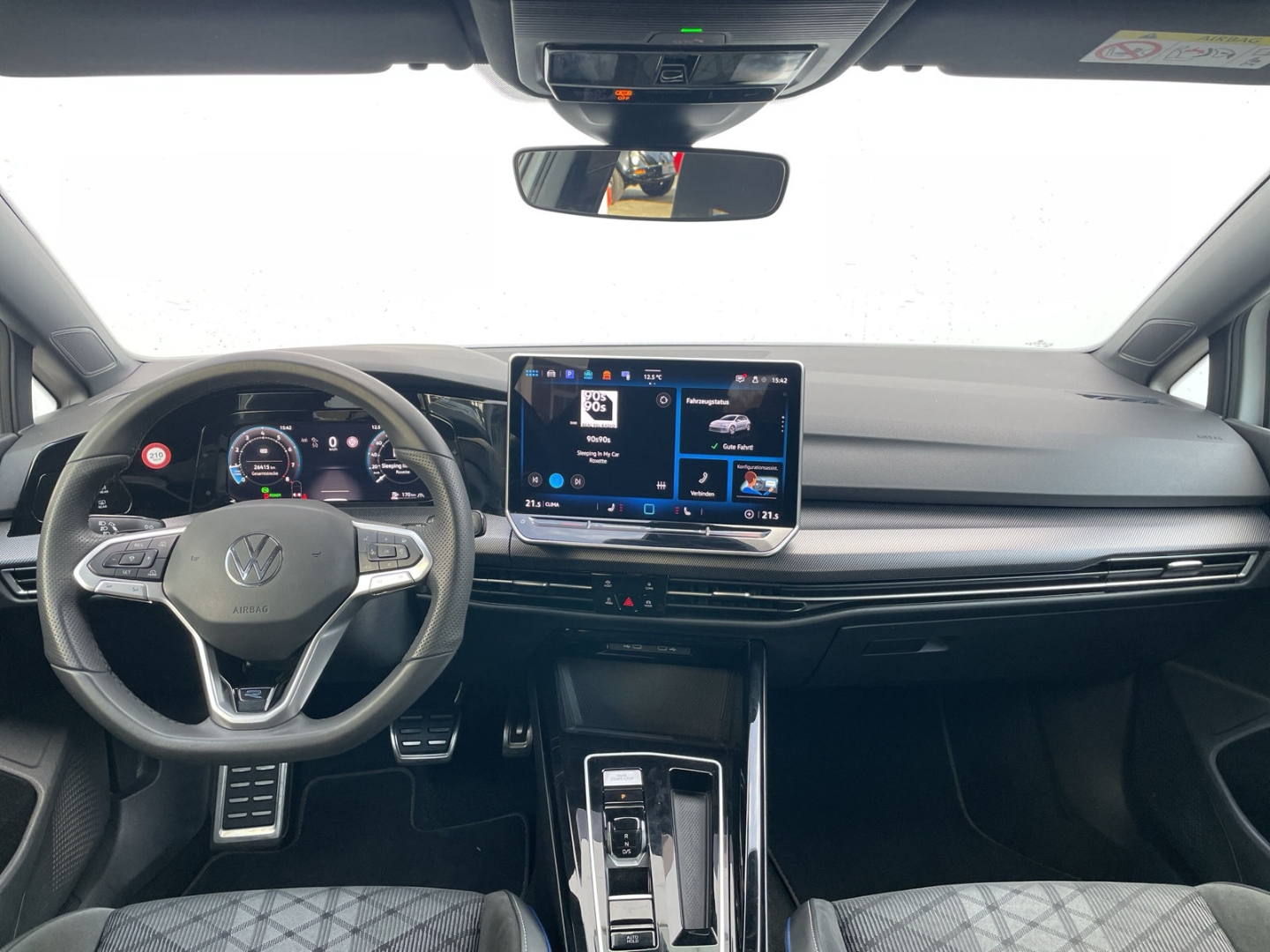Golf VIII 1.5 eTSI DSG R-Line Pano/Standhzg/CAM /App-Connect/LED/ACC