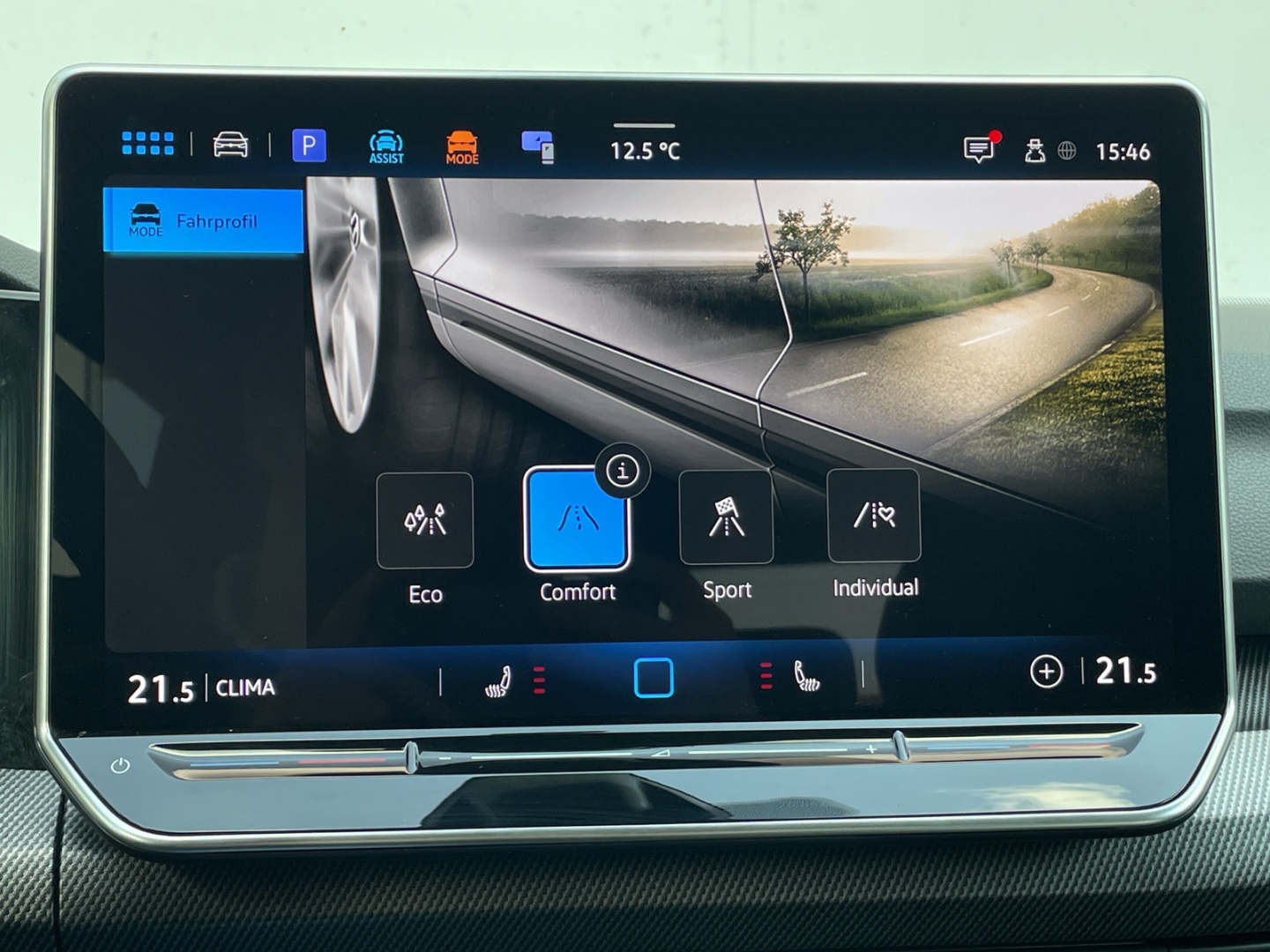 Golf VIII 1.5 eTSI DSG R-Line Pano/Standhzg/CAM /App-Connect/LED/ACC