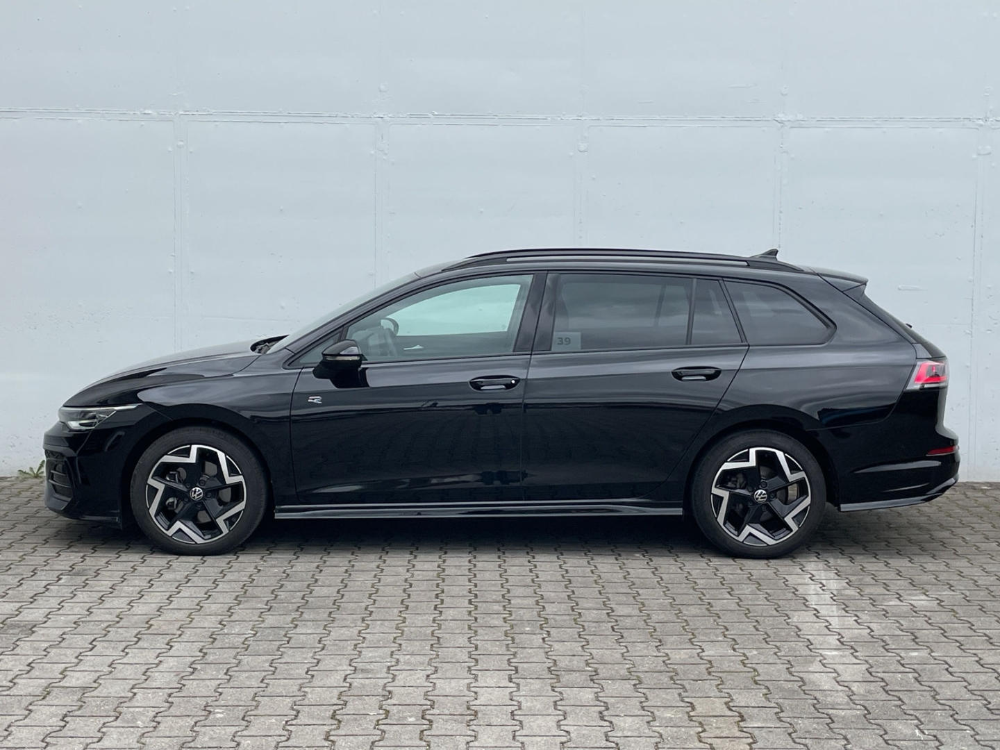 Golf Variant VIII 2.0 TDI DSG R-Line AHK/HUD/CAM Navi/ACC/Lenkradhzg