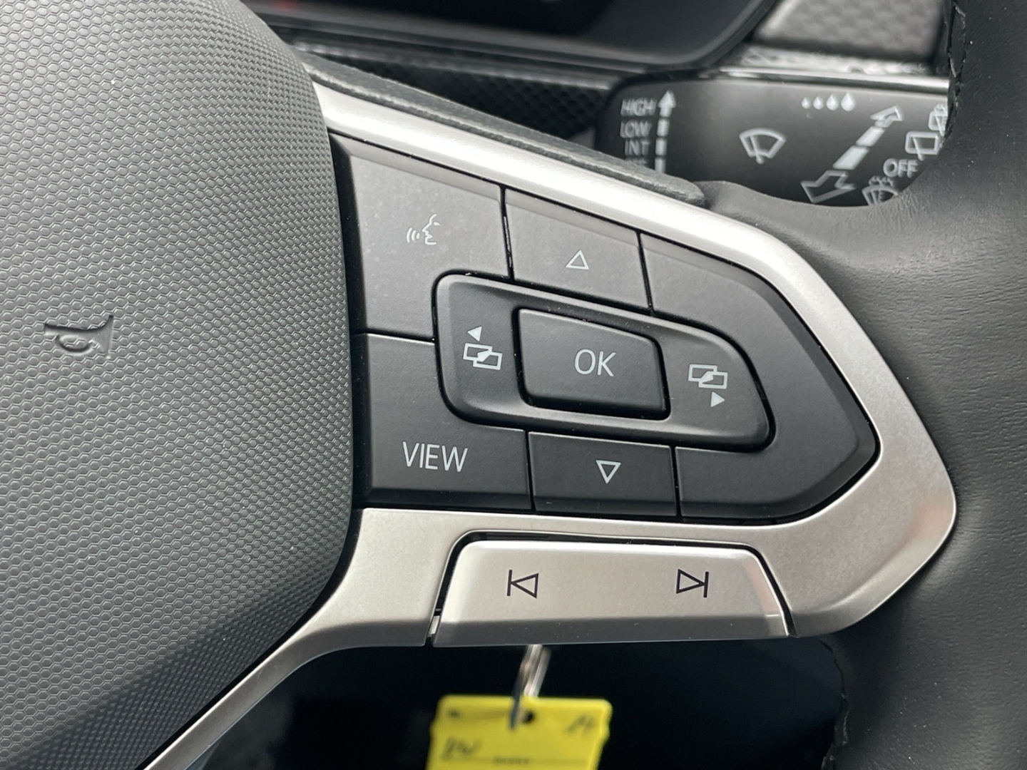 T-Cross 1.0 TSI Life Kamera/Navi/App-Connect/ACC/Sitzhzg/2-Zonen Klima