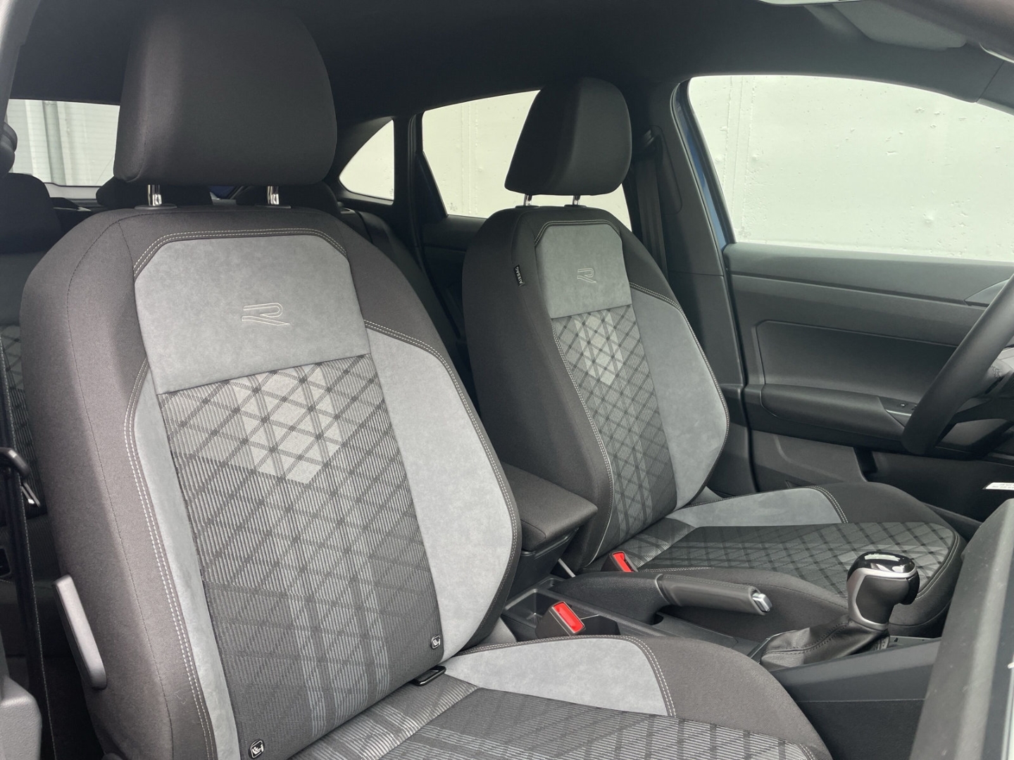 Taigo 1.5 TSI DSG R-Line AHK/Kamera/Navi/Matrix