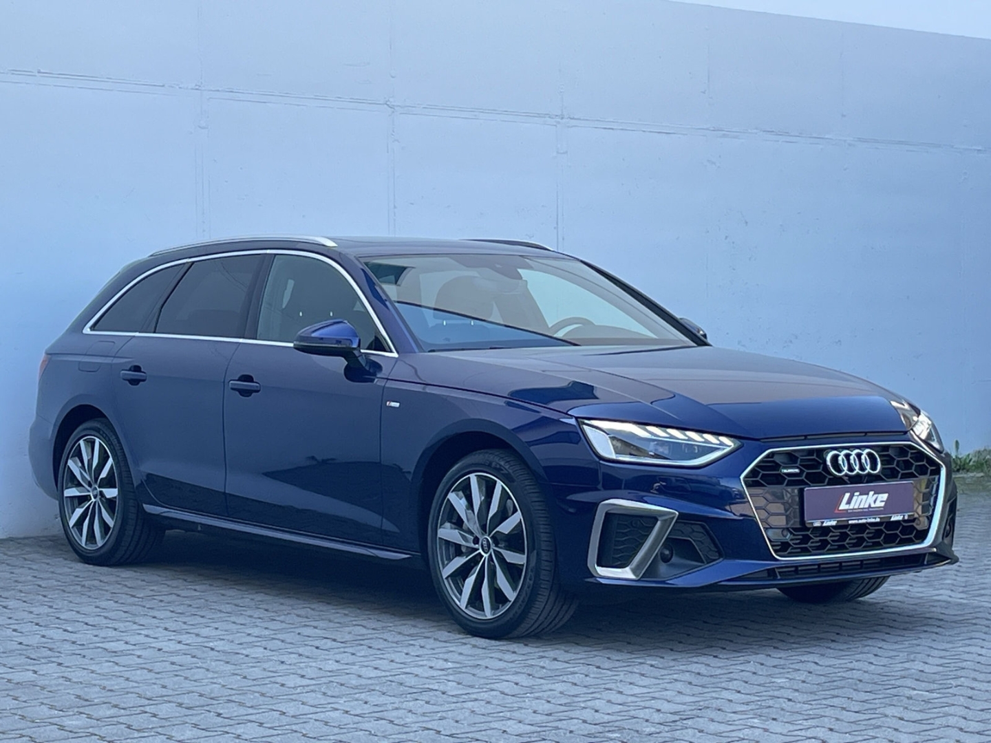 A4 40 TFSI Avant S line quattro Matrix/AHK/Pano/ACC/Kamera/el.Heckklappe/Navi/App-Connect
