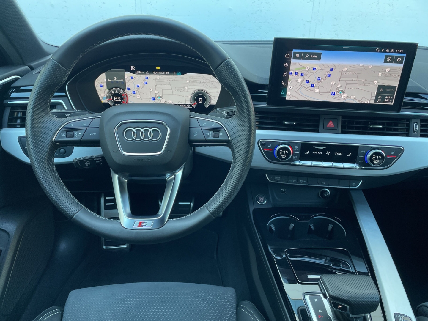 A4 40 TFSI Avant S line quattro Matrix/AHK/Pano/ACC/Kamera/el.Heckklappe/Navi/App-Connect
