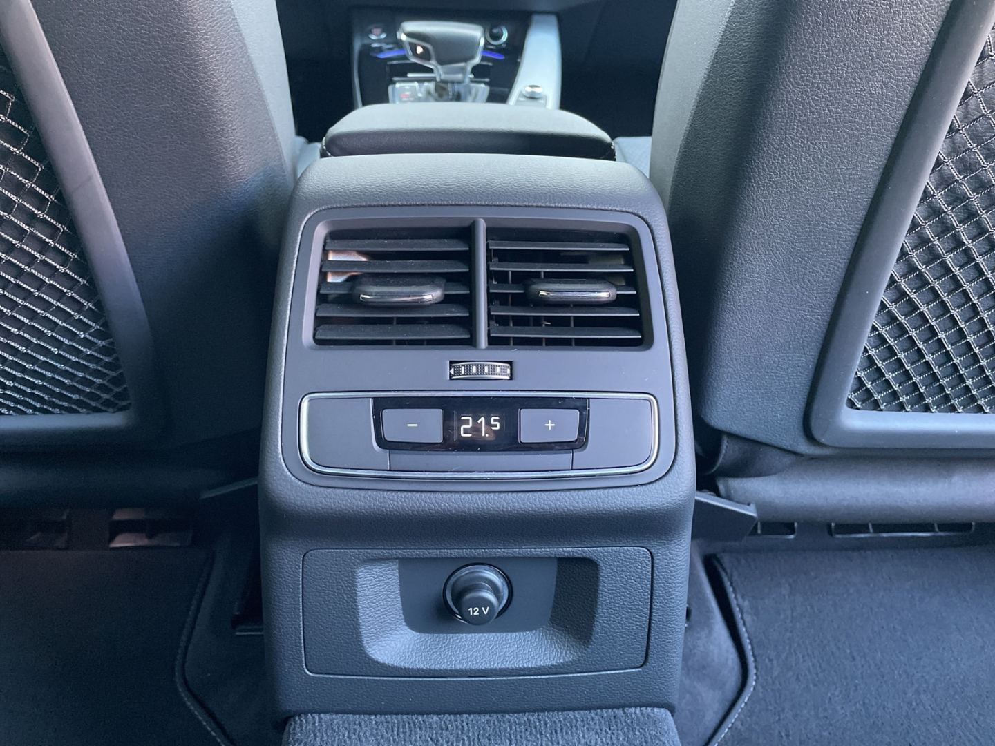 A4 40 TFSI Avant S line quattro Matrix/AHK/Pano/ACC/Kamera/el.Heckklappe/Navi/App-Connect