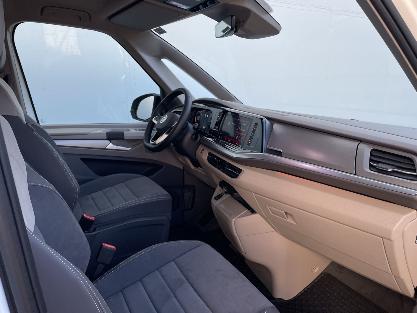 T7 Multivan Edition LÜ 2.0 TDI AHK/Kamera/el.Türen/TravelAssist/AHK
