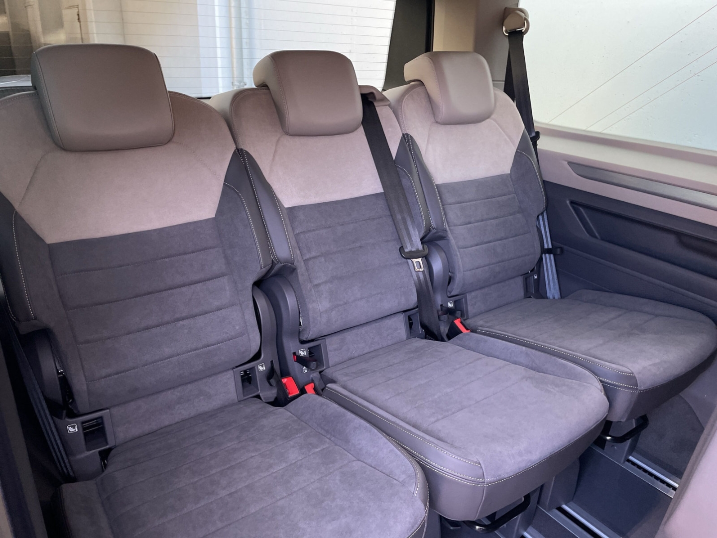 T7 Multivan Edition LÜ 2.0 TDI AHK/Kamera/el.Türen/TravelAssist/AHK