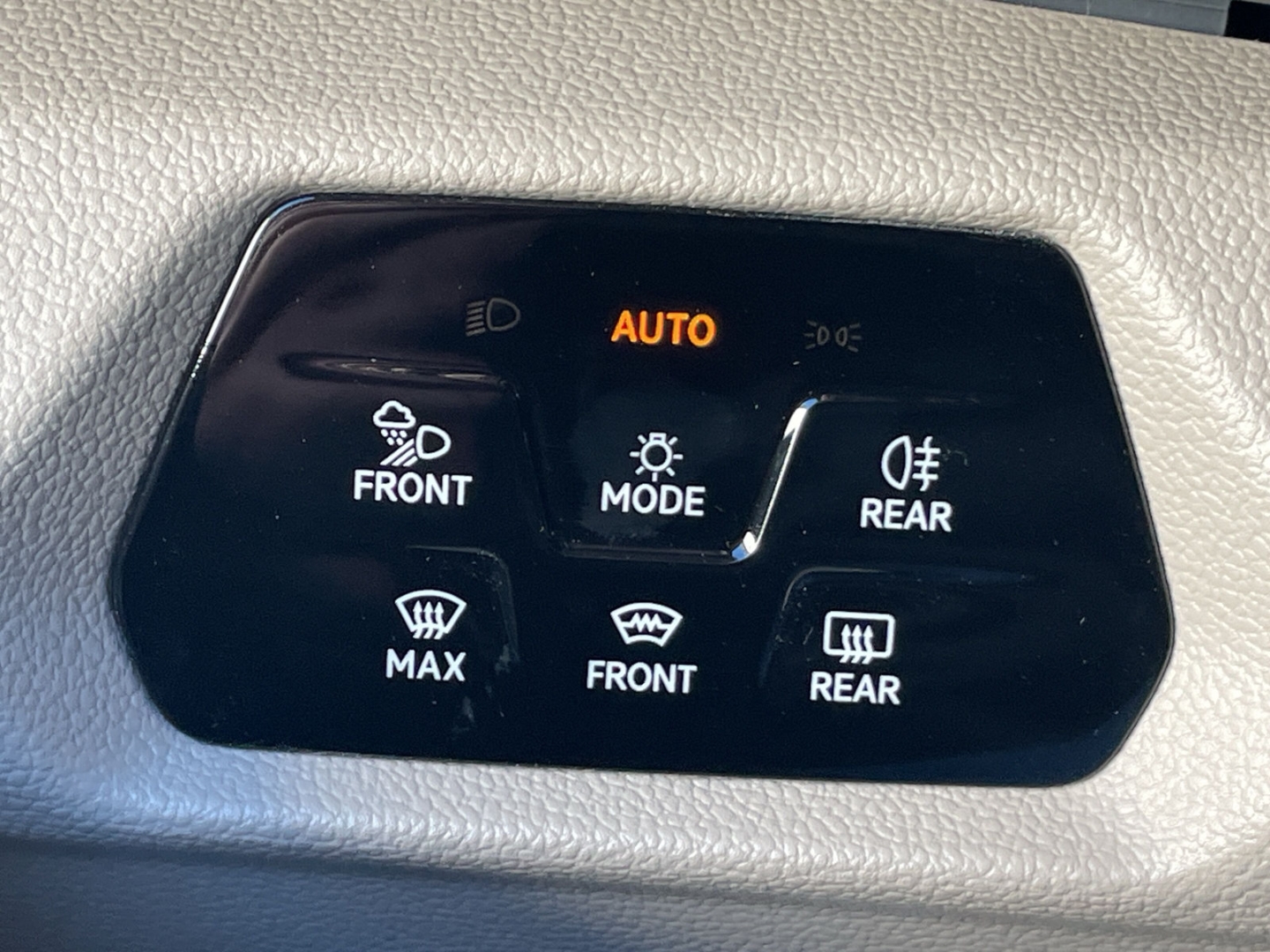 T7 Multivan Edition LÜ 2.0 TDI AHK/Kamera/el.Türen/TravelAssist/AHK