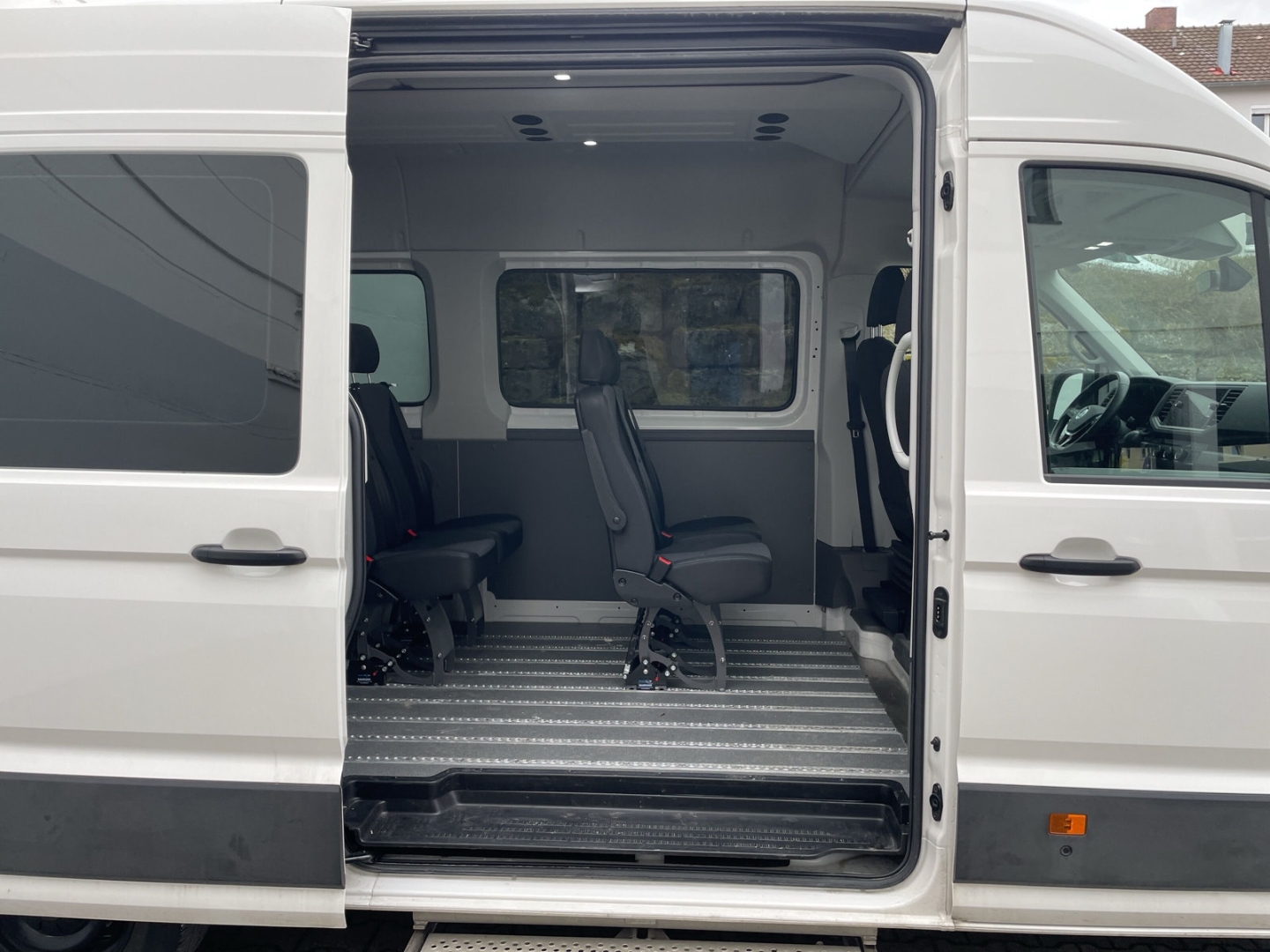 Crafter 35 2.0 TDI DSG 9-Sitzer/Kamera/Standhzg/AHK/ACC/Navi/App-Connect/Sitzhzg