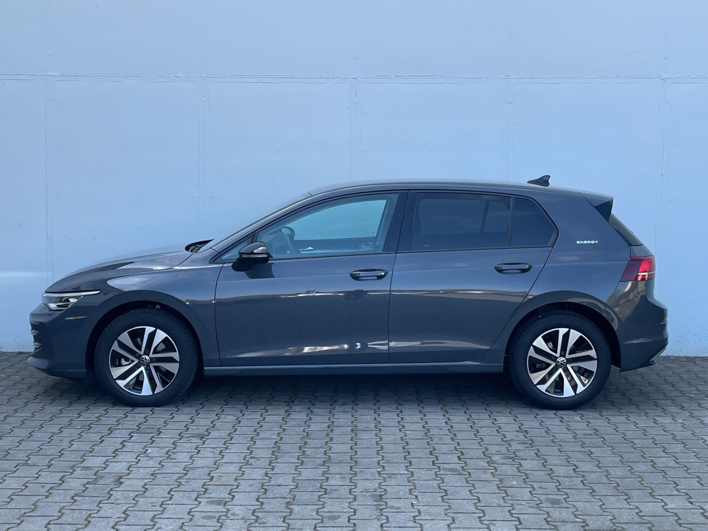 Golf VIII 1.5 eTSI DSG Energy AHK/Kamera/ACC/Navi/App-Connect/LED-Plus
