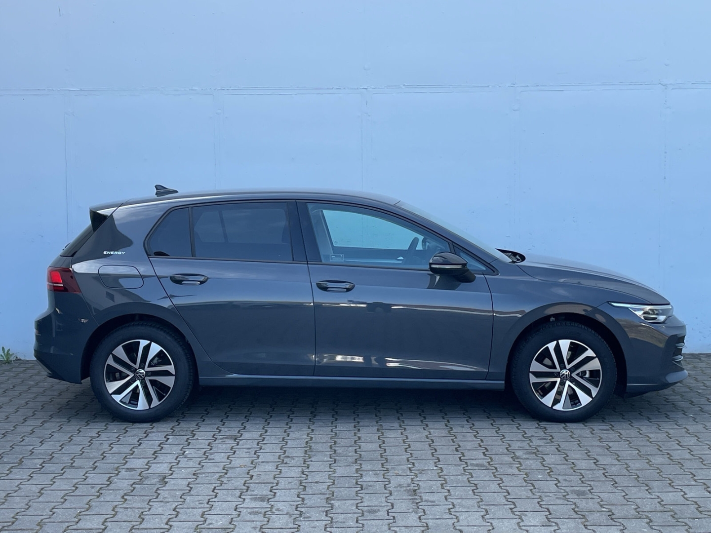 Golf VIII 1.5 eTSI DSG Energy AHK/Kamera/ACC/Navi/App-Connect/LED-Plus