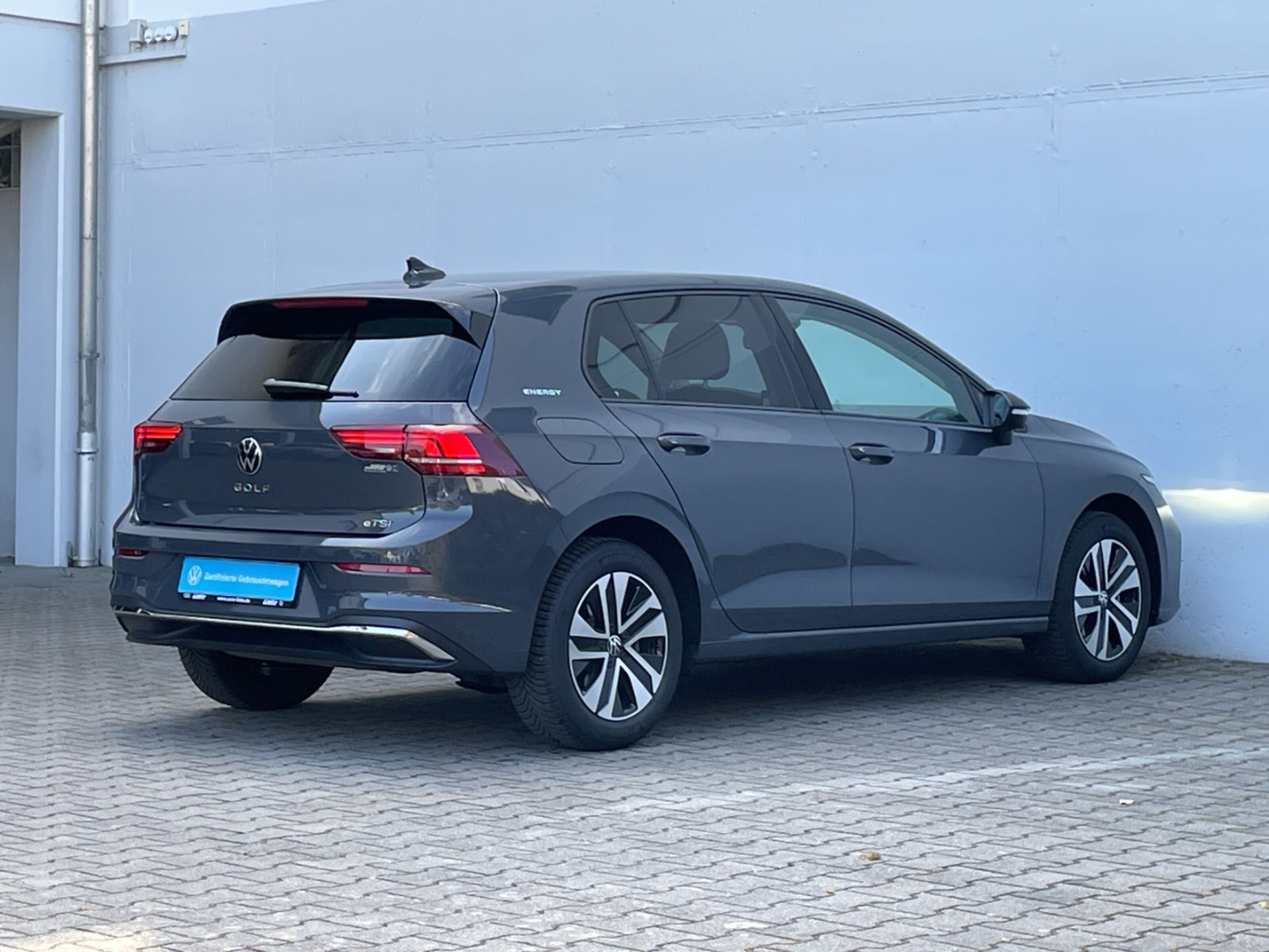Golf VIII 1.5 eTSI DSG Energy AHK/Kamera/ACC/Navi/App-Connect/LED-Plus