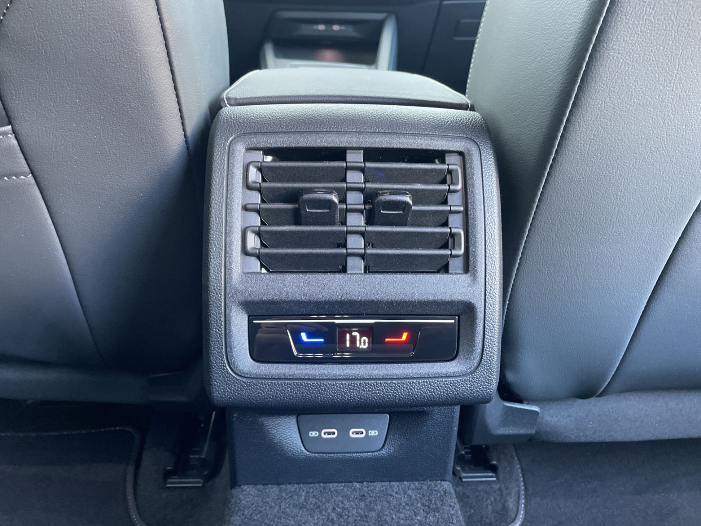 Golf VIII 1.5 eTSI DSG Energy AHK/Kamera/ACC/Navi/App-Connect/LED-Plus