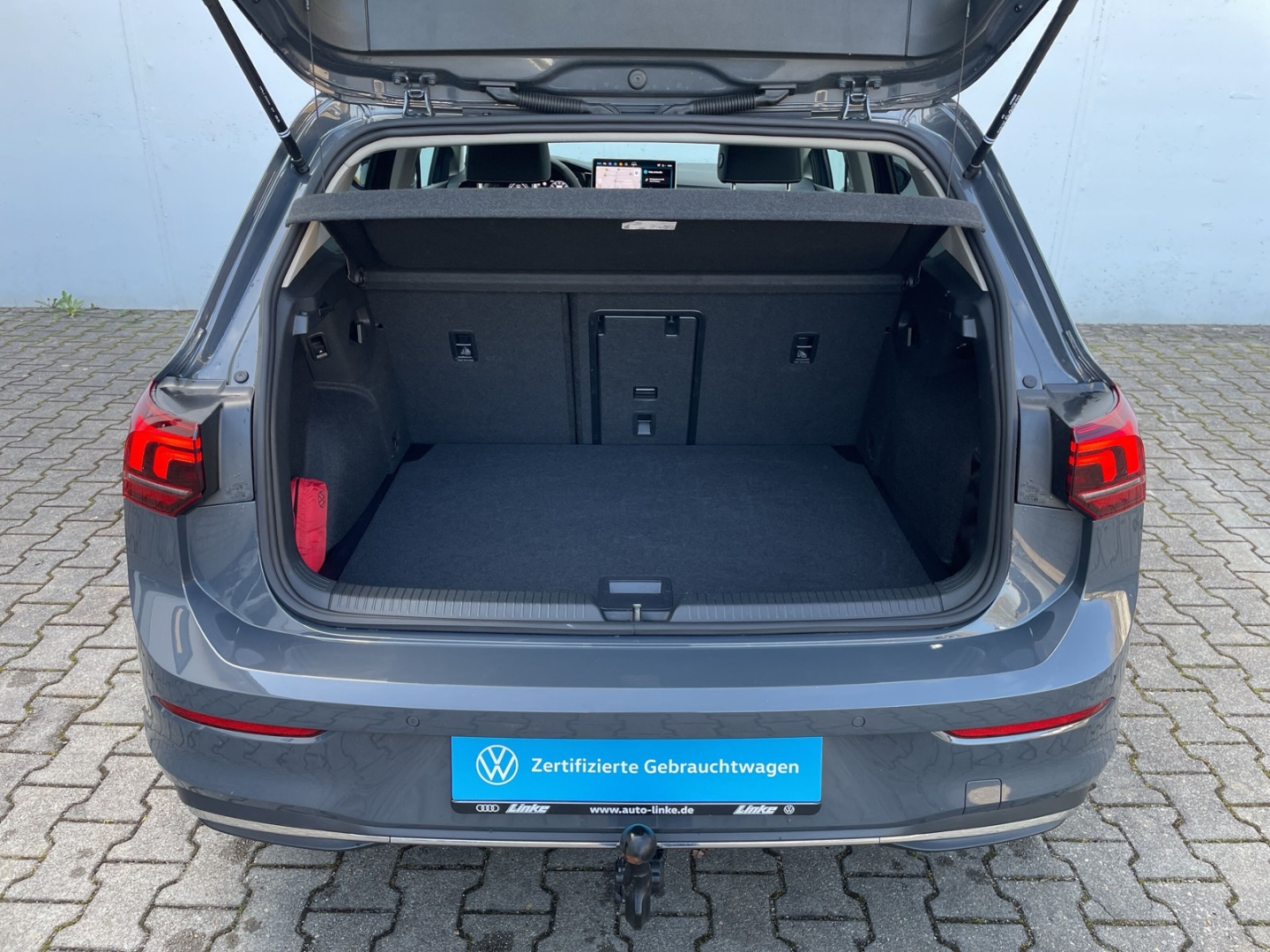 Golf VIII 1.5 eTSI DSG Energy AHK/Kamera/ACC/Navi/App-Connect/LED-Plus