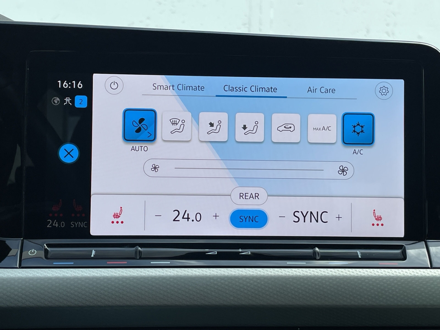 Golf VIII 1.5 TSI Move Kamera/Navi/ACC/LED Plus/App-Connect/Lenkradhzg